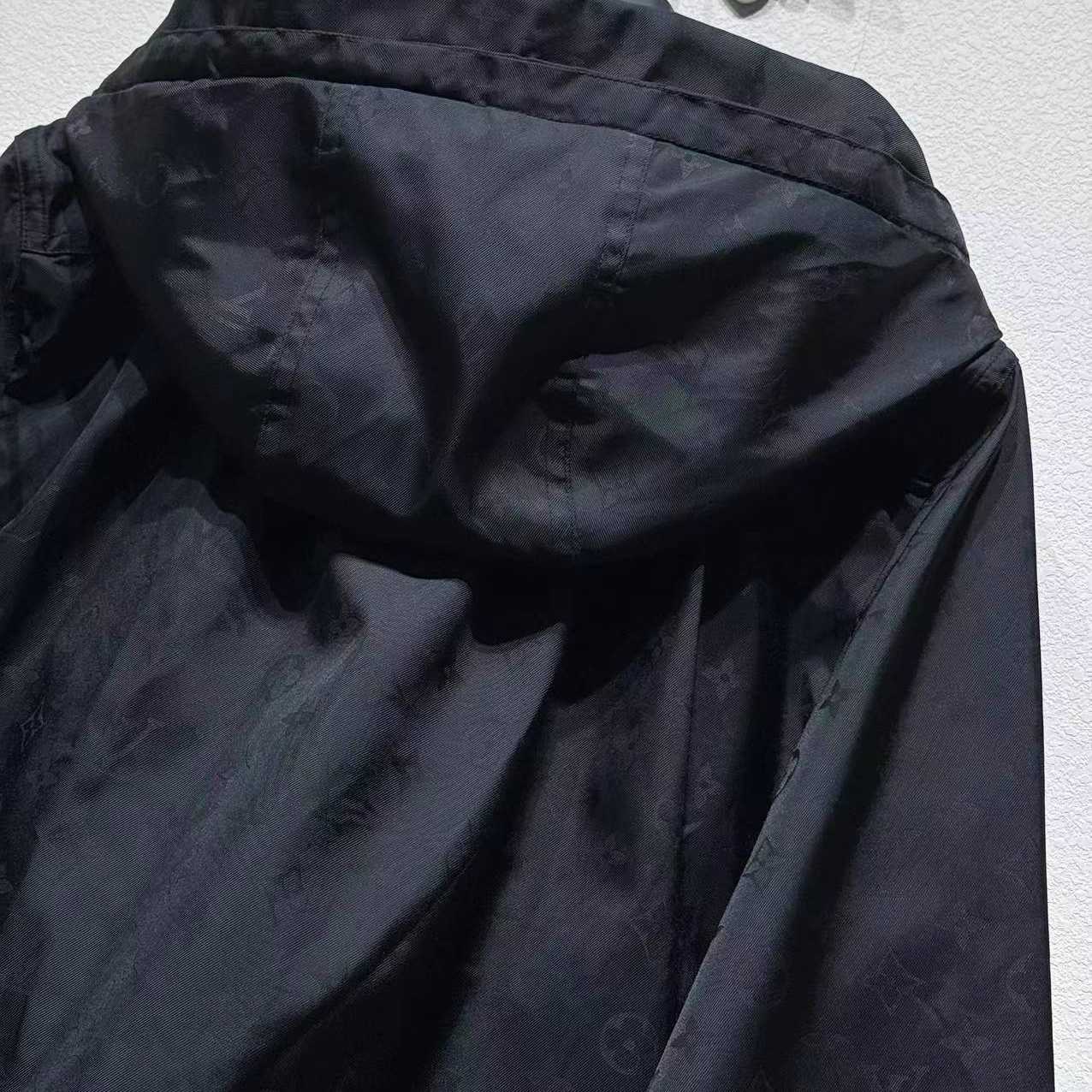 Louis Vuitton Cropped Monogram Windbreaker   1AHX65 - DesignerGu