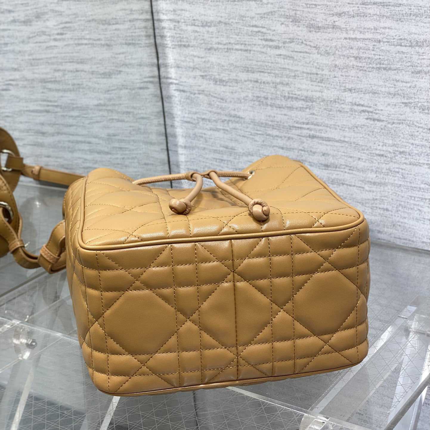 Dior Medium D-Motion Bag  - DesignerGu