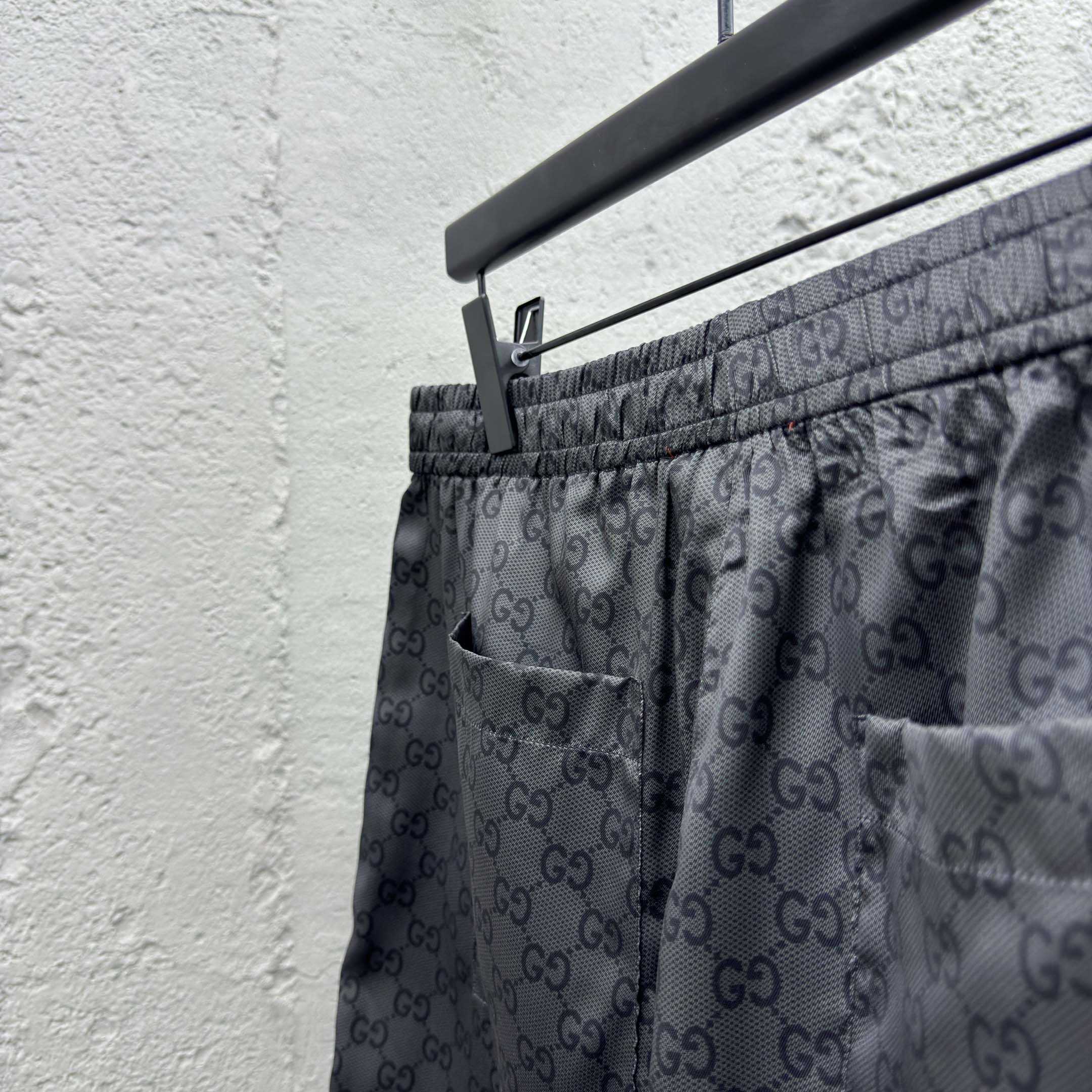 Gucci Printed Silk Twill Shorts - DesignerGu