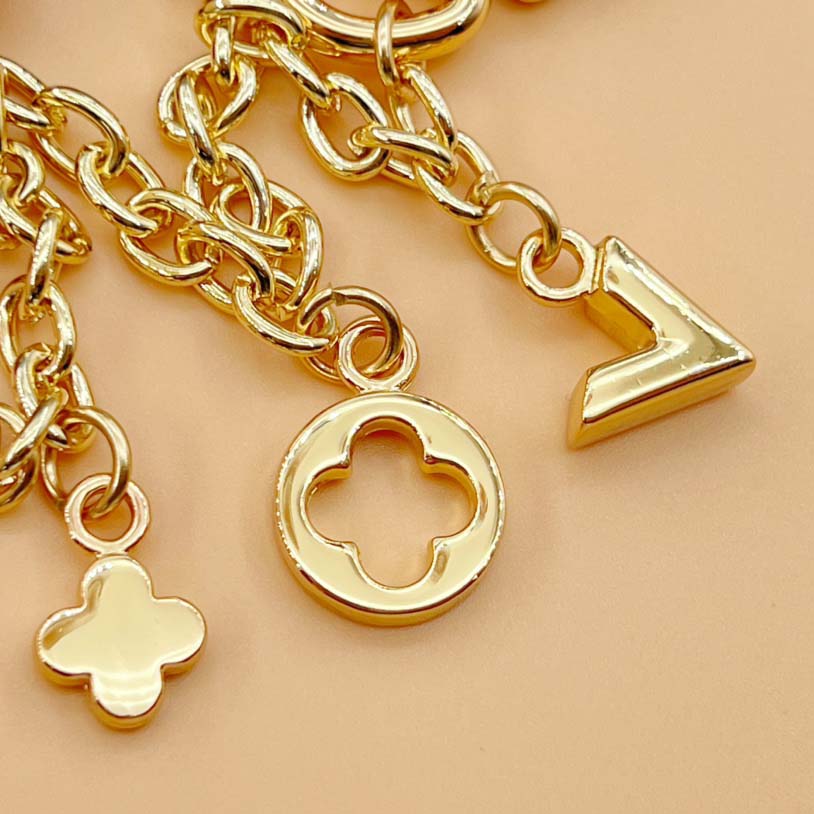 Louis Vuitton Blooming Flowers Chain Bag Charm   M01414 - DesignerGu