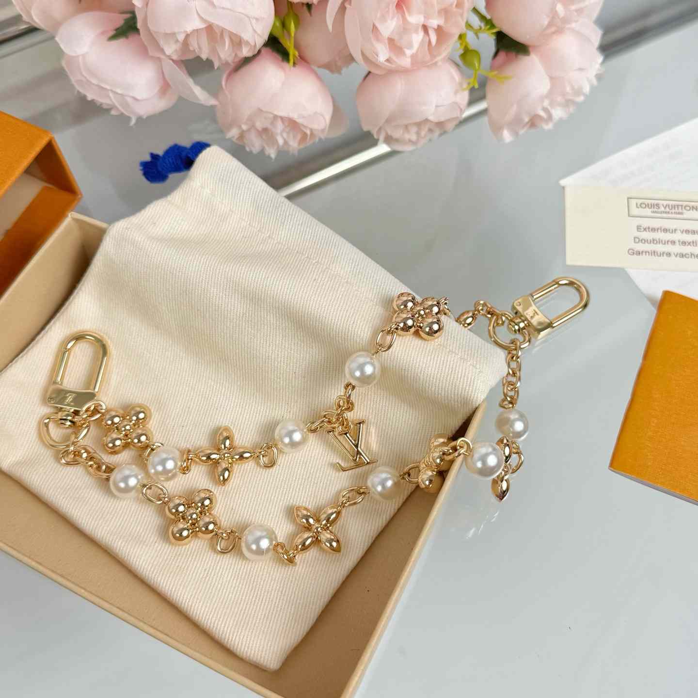 Louis Vuitton Chain - DesignerGu