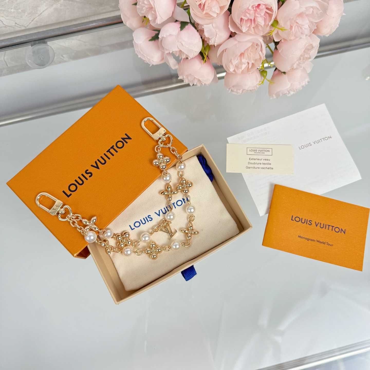 Louis Vuitton Chain - DesignerGu