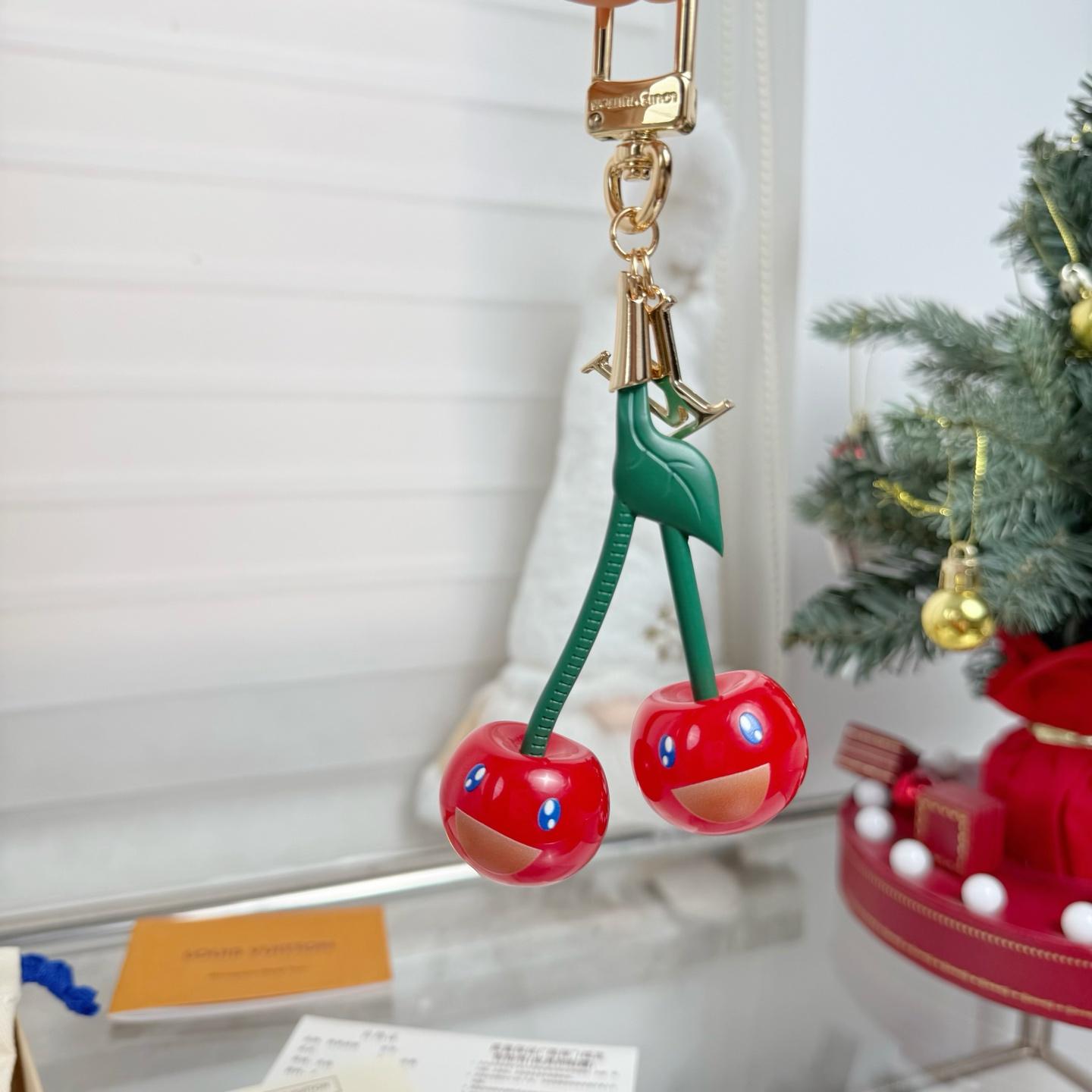 Louis Vuitton LV x TM Cerise Bag Charm   M02476 - DesignerGu