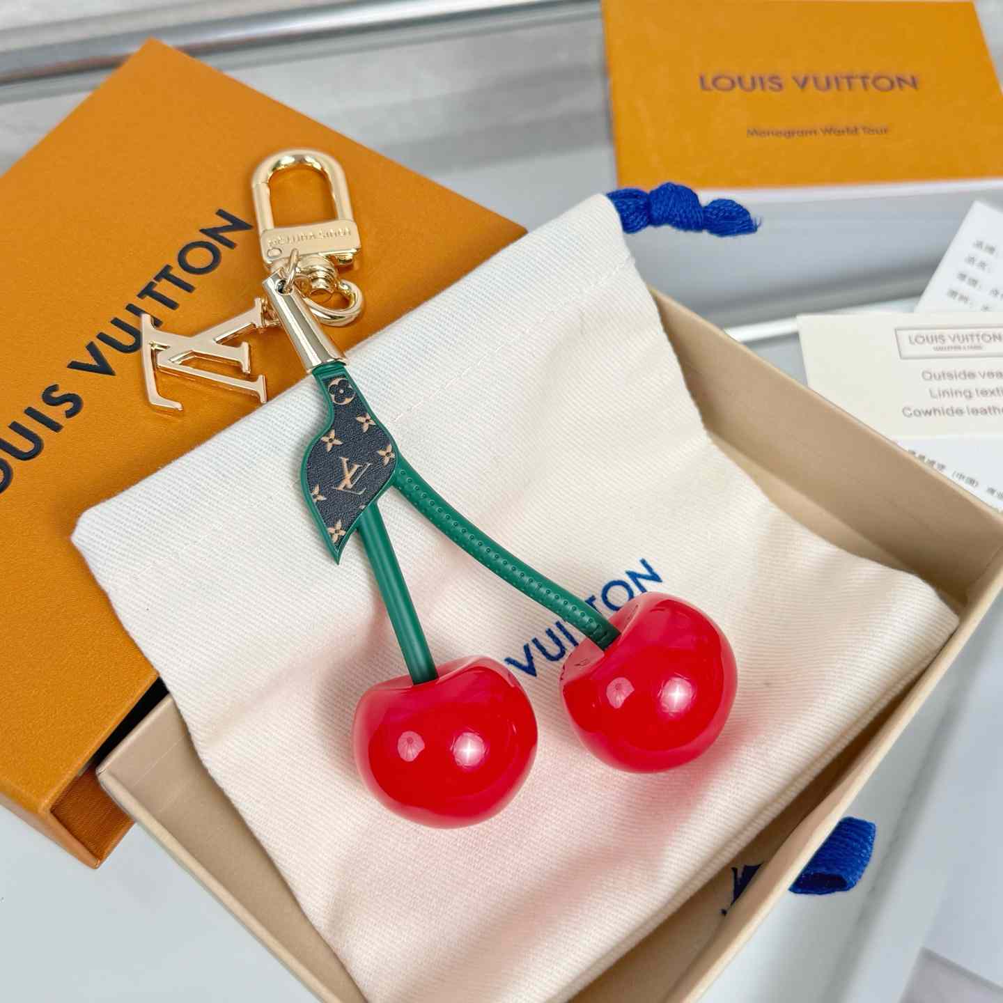 Louis Vuitton LV x TM Cerise Bag Charm   M02476 - DesignerGu