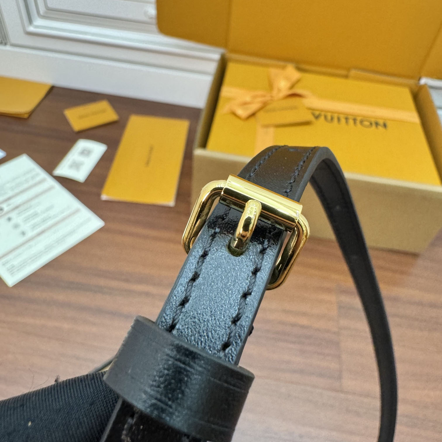 Louis Vuitton Vanity Chain Pouch    M47125 - DesignerGu