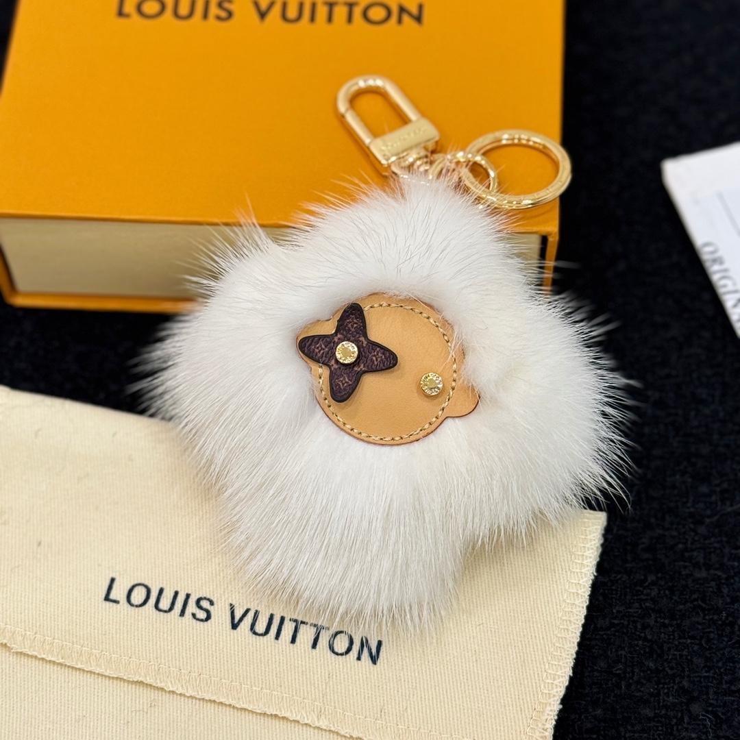 Louis Vuitton Vivienne Fur Key Holder   M02300 - DesignerGu