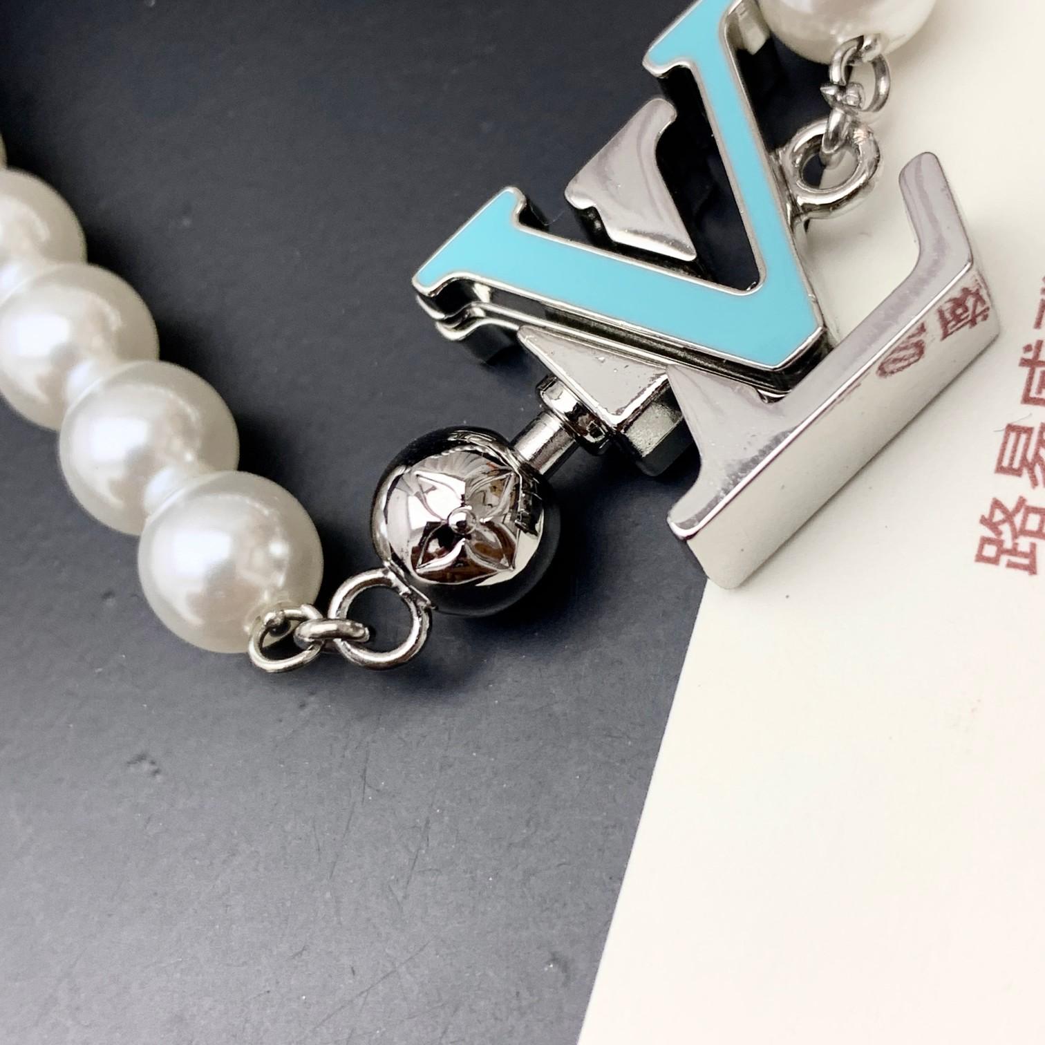 Louis Vuitton Turquoise Rodeo Necklace   M02058 - DesignerGu