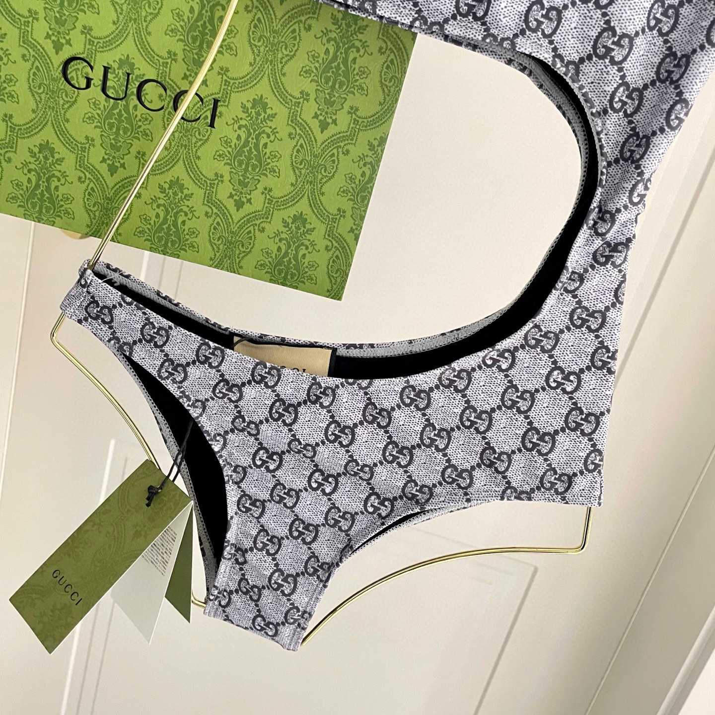 Gucci one-piece Swimsuit - DesignerGu