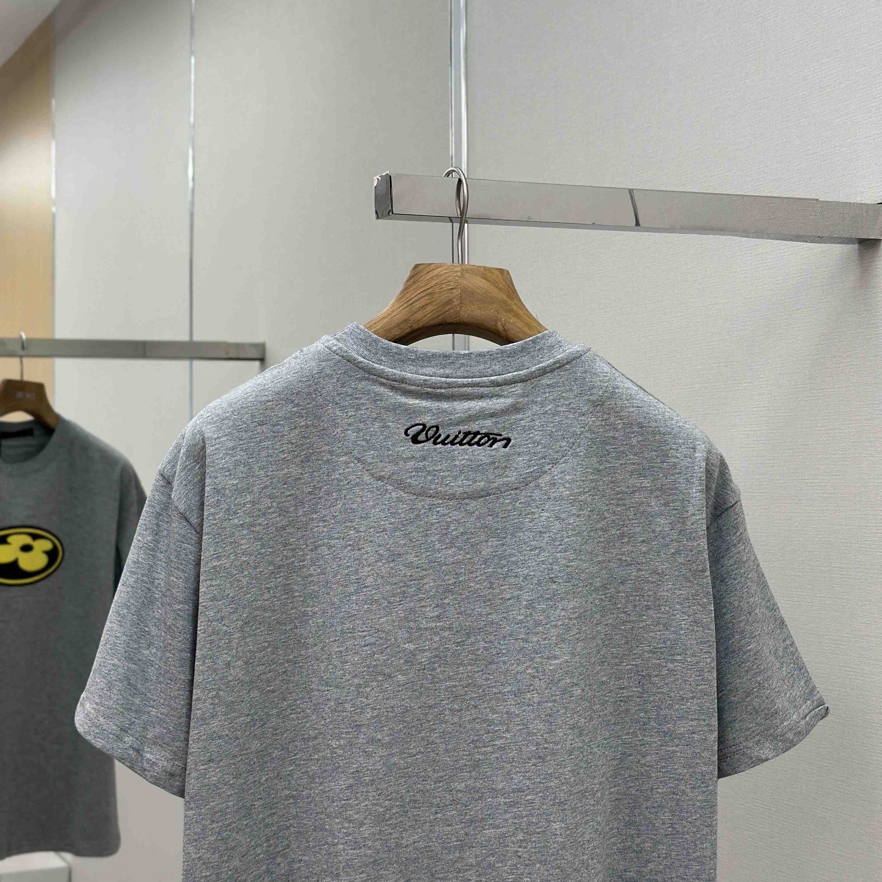 Louis Vuitton Graphic Patch T-Shirt   1AIMMH - DesignerGu