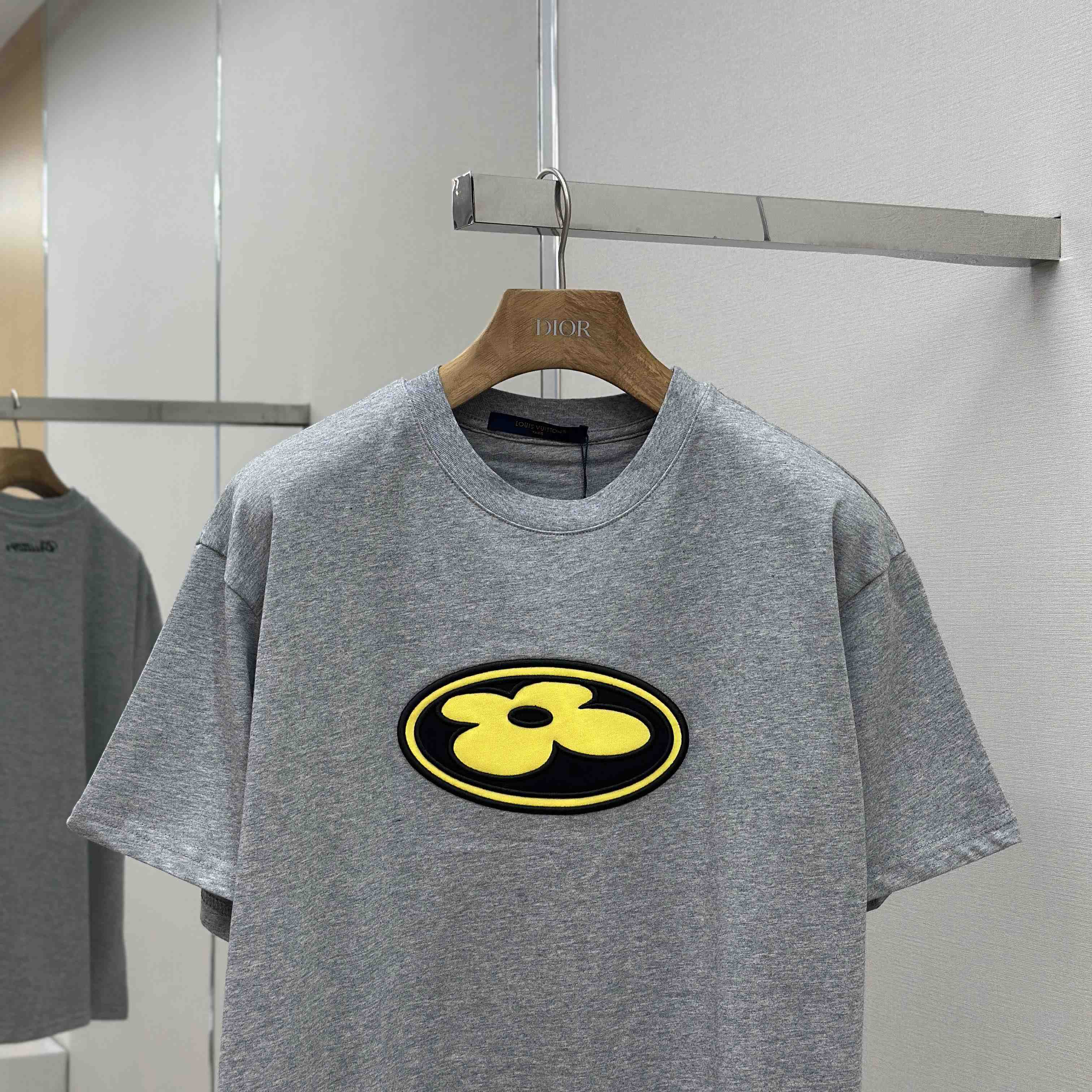 Louis Vuitton Graphic Patch T-Shirt   1AIMMH - DesignerGu