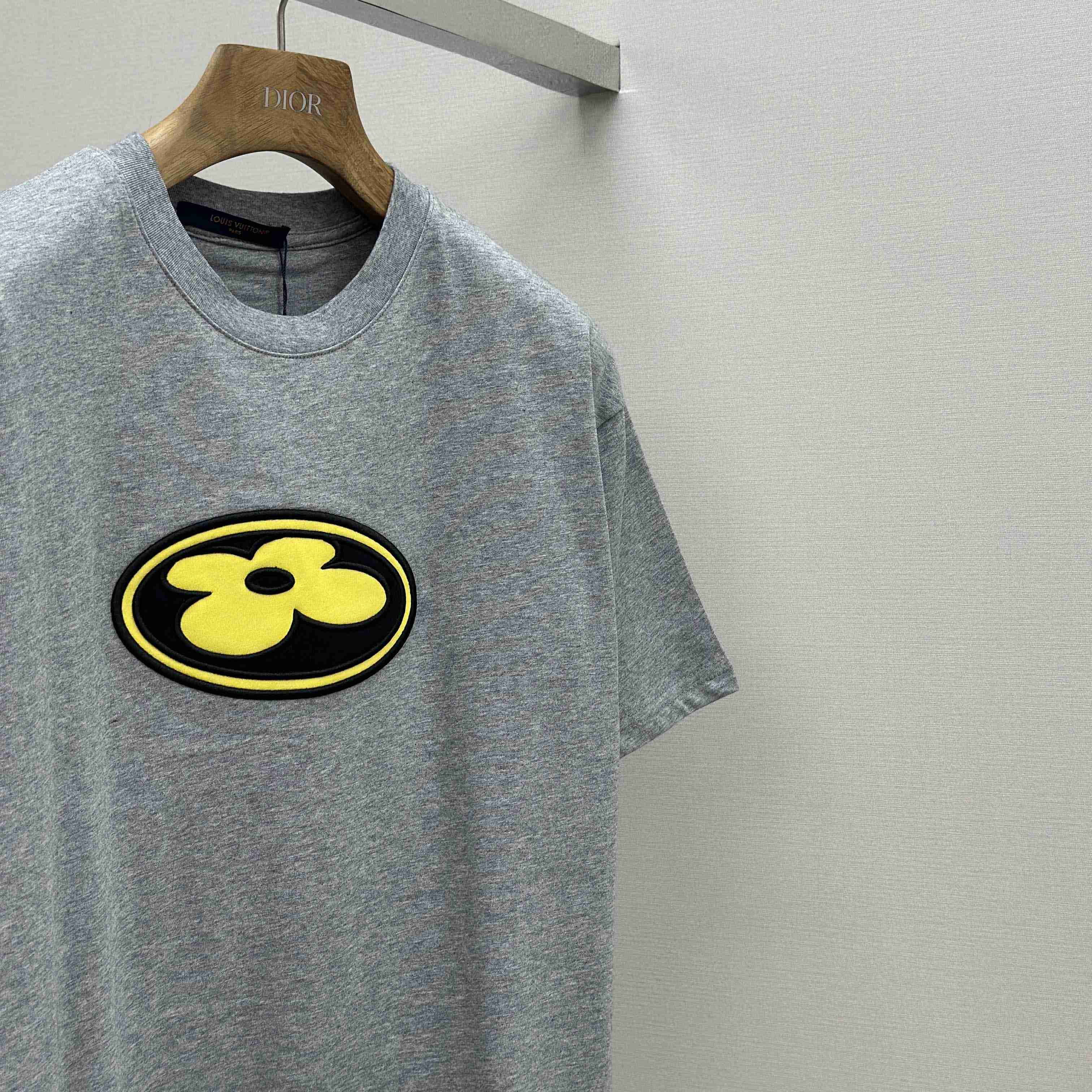 Louis Vuitton Graphic Patch T-Shirt   1AIMMH - DesignerGu