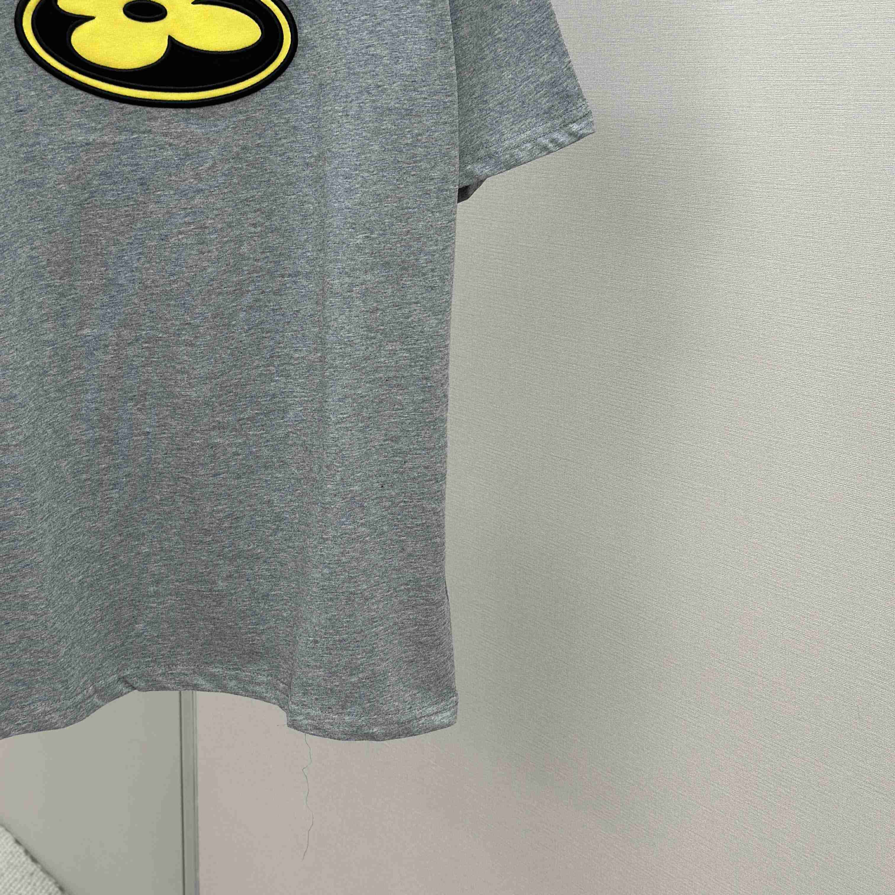 Louis Vuitton Graphic Patch T-Shirt   1AIMMH - DesignerGu