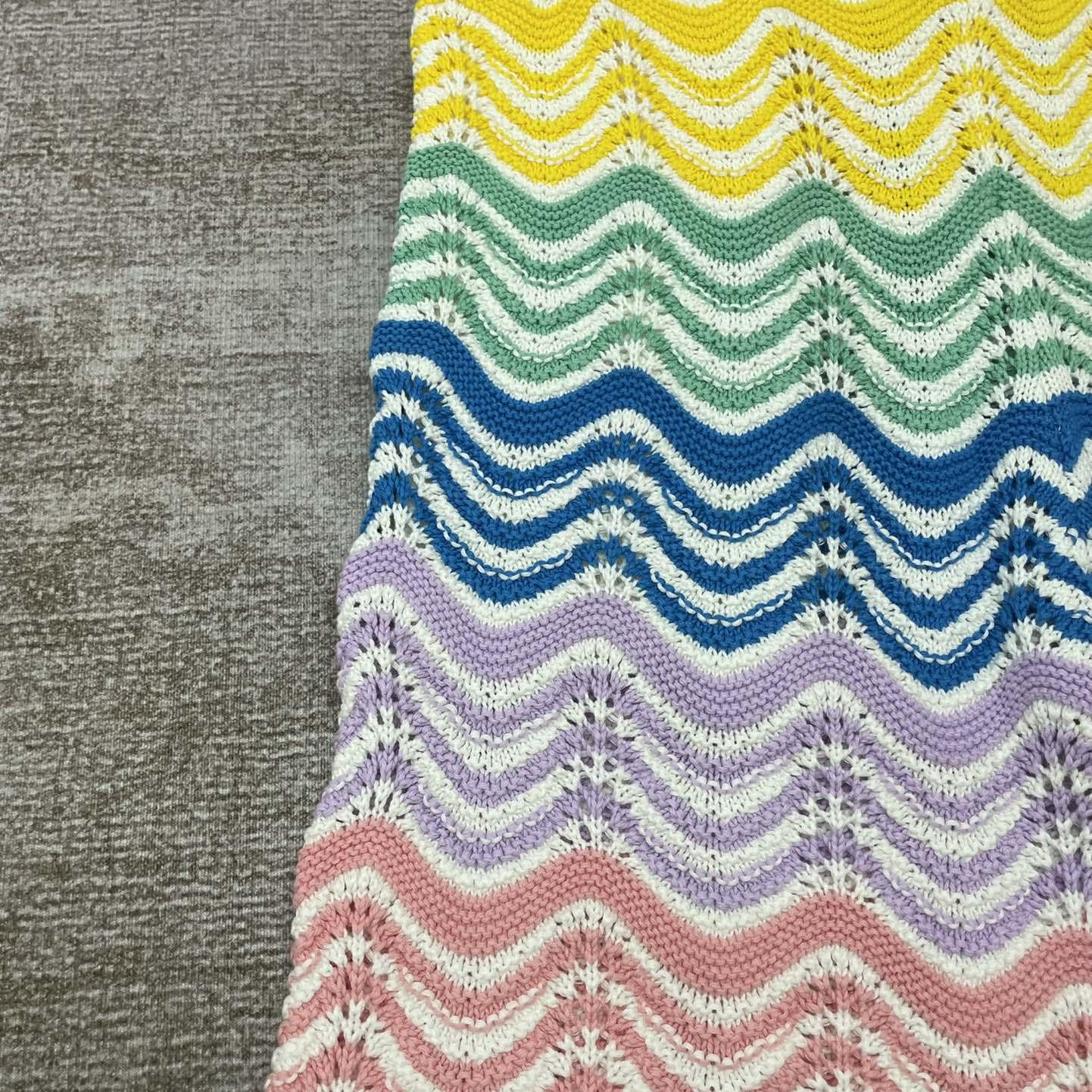 Casablanca Gradient Wave Knit Shorts   D0057 - DesignerGu