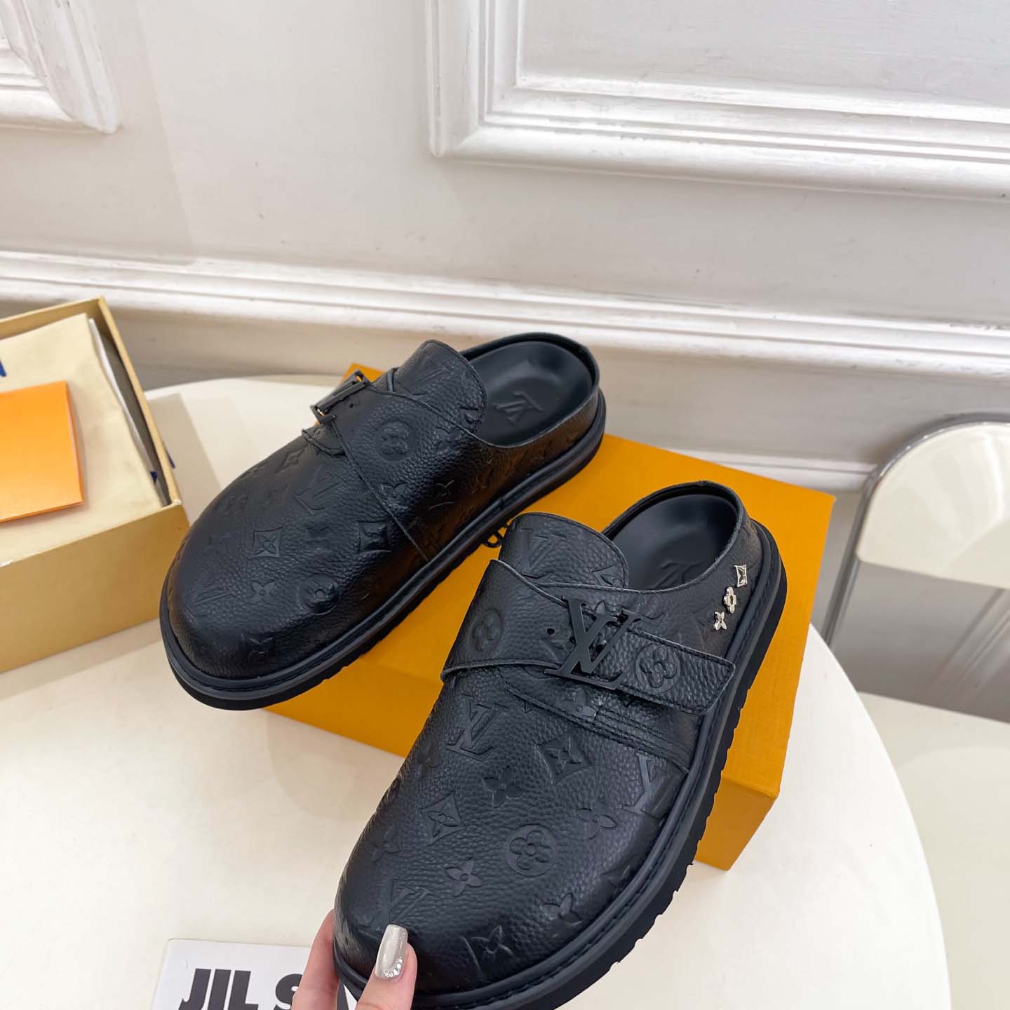 Louis Vuitton LV Easy Mule     - DesignerGu