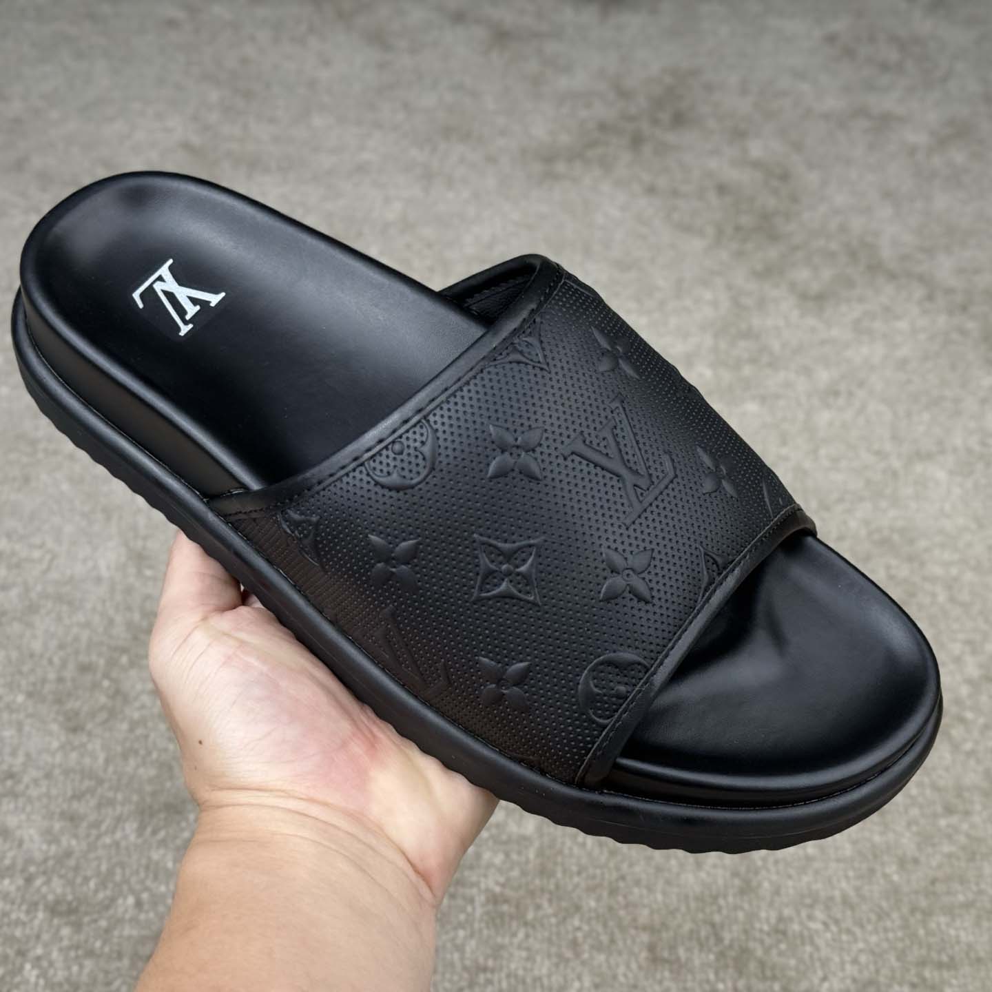 Louis Vuitton Miami Mule   1AHSNO - DesignerGu