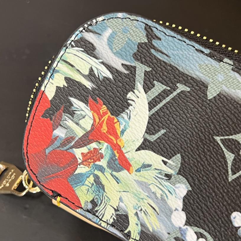 Louis Vuitton Sunglasses Pouch - DesignerGu