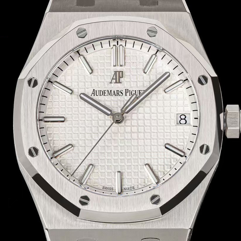 Audemars Piguet Royal Oak Self Winding Watch - 41mm 15500ST - DesignerGu
