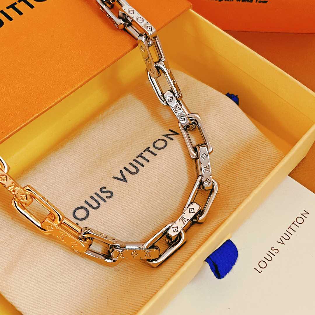 Louis Vuitton Monogram Necklace - DesignerGu