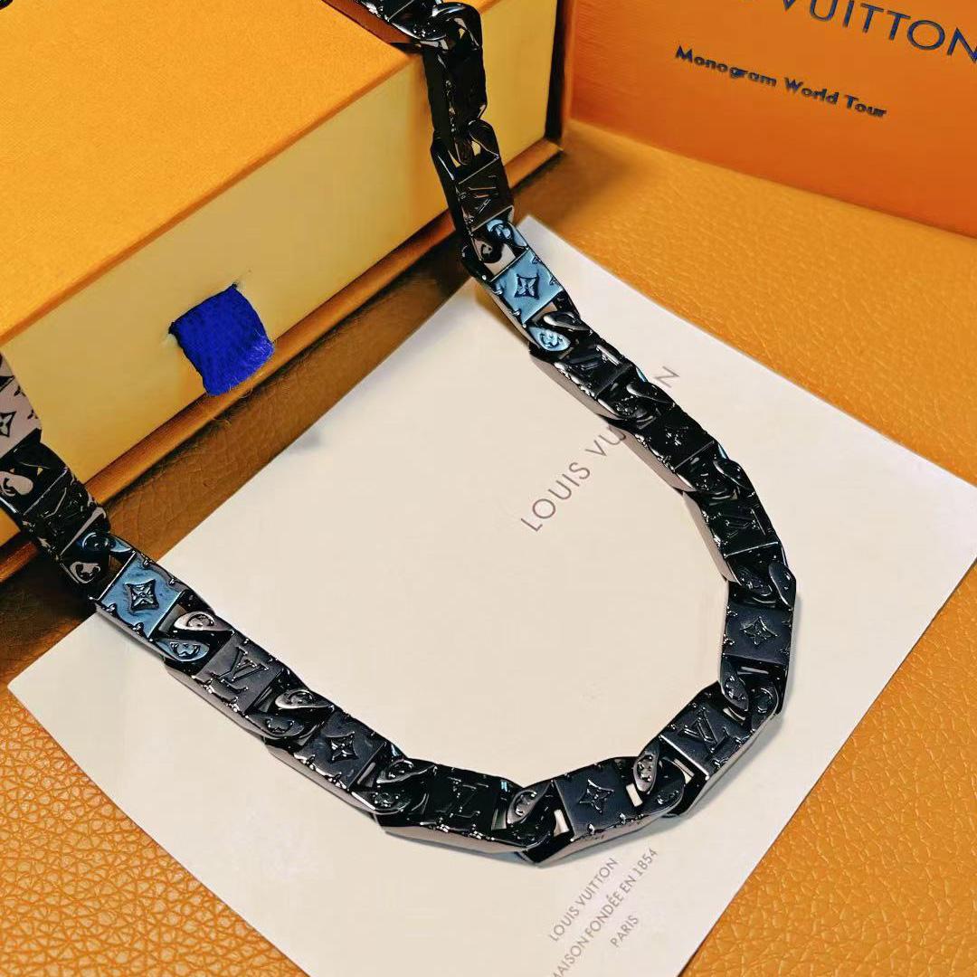 Louis Vuitton Monogram Tied Up Necklace   M01782 - DesignerGu