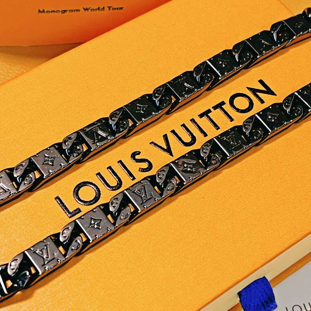 Louis Vuitton Monogram Tied Up Necklace   M01782 - DesignerGu