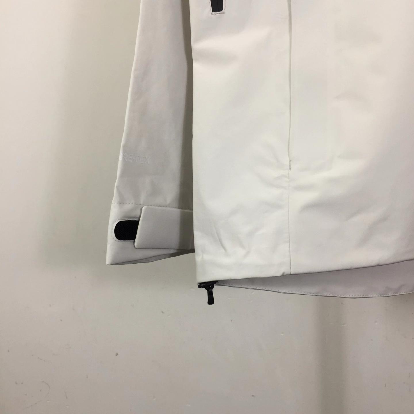 The North Face Jacket - DesignerGu