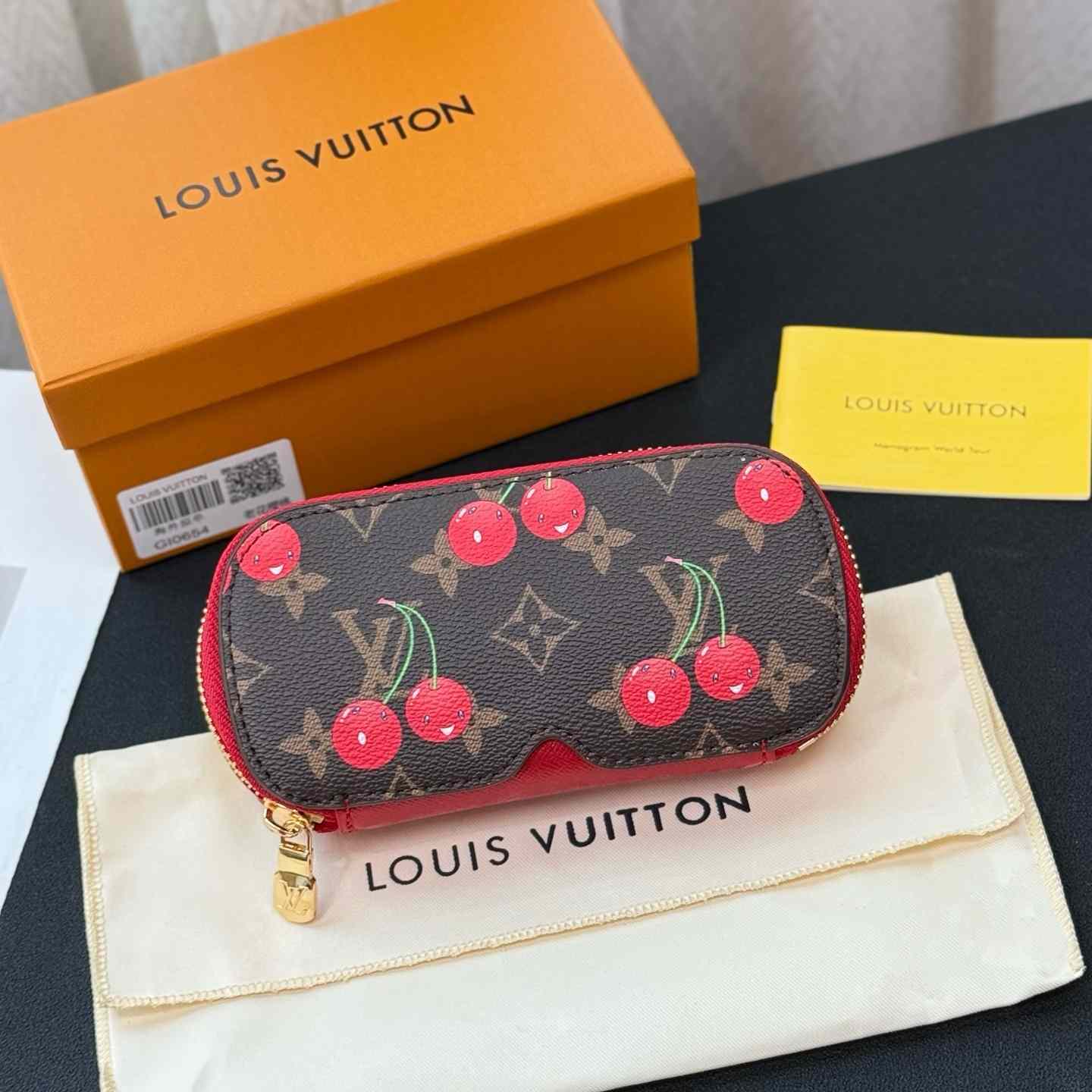 Louis Vuitton LV x TM Sunglasses Pouch - DesignerGu
