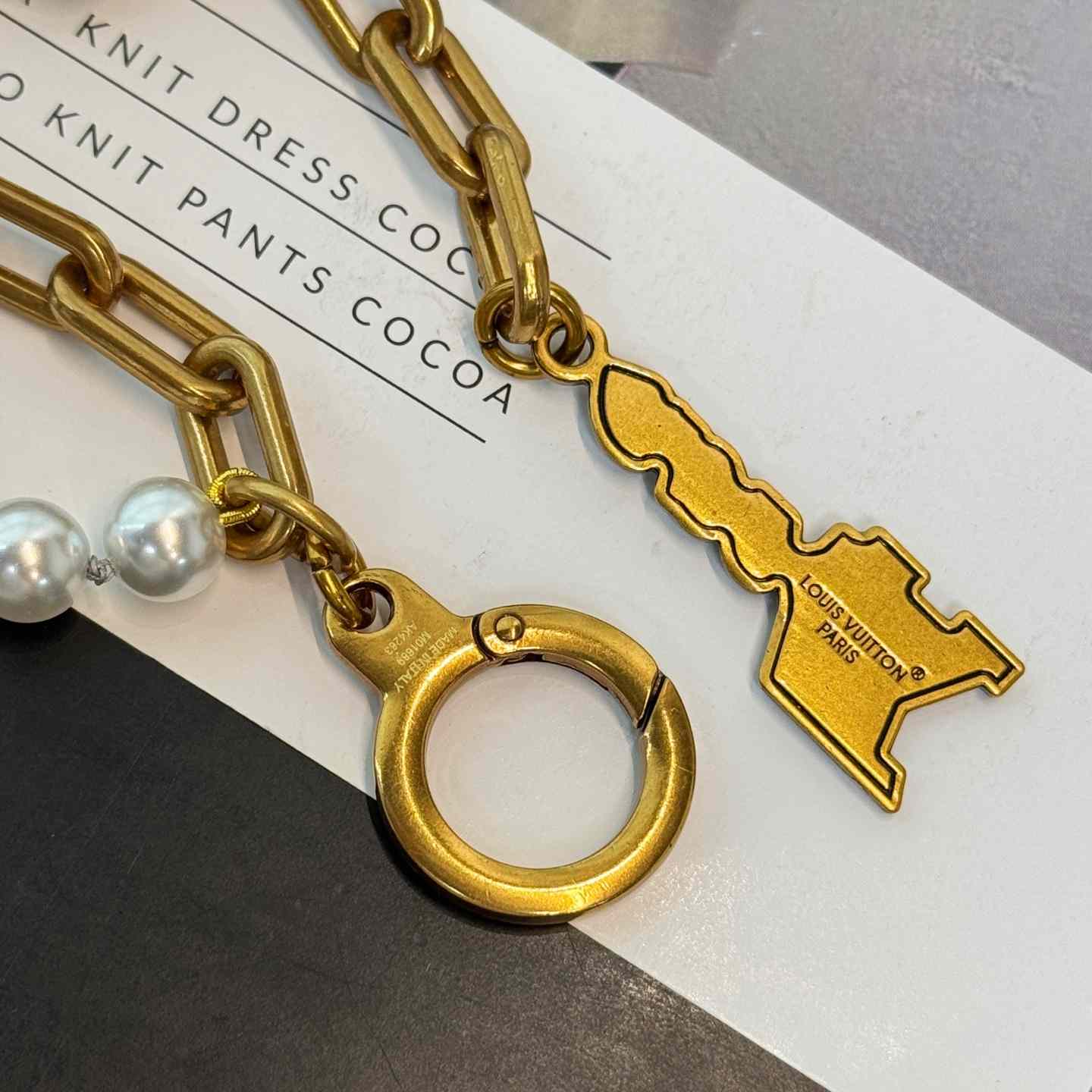 Louis Vuitton Pearls Mini Chain Belt   M03023 - DesignerGu