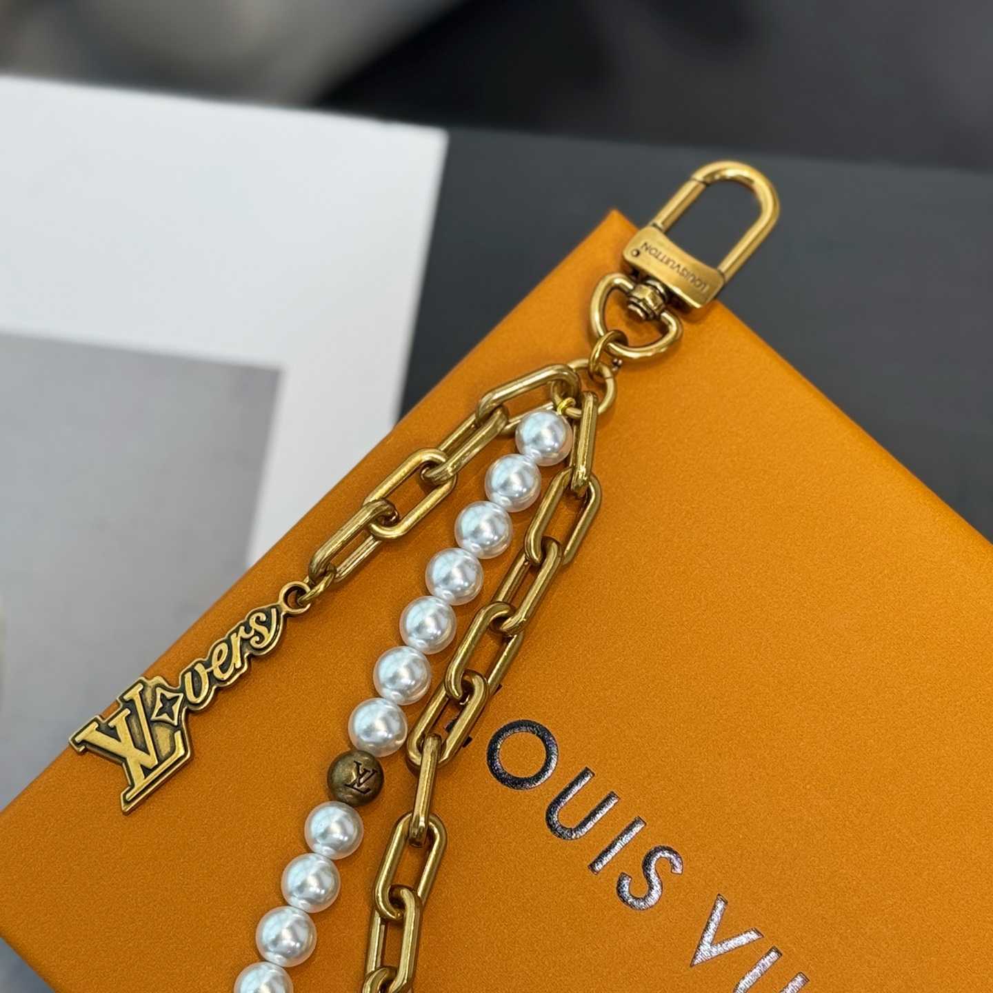 Louis Vuitton Pearls Mini Chain Belt   M03023 - DesignerGu