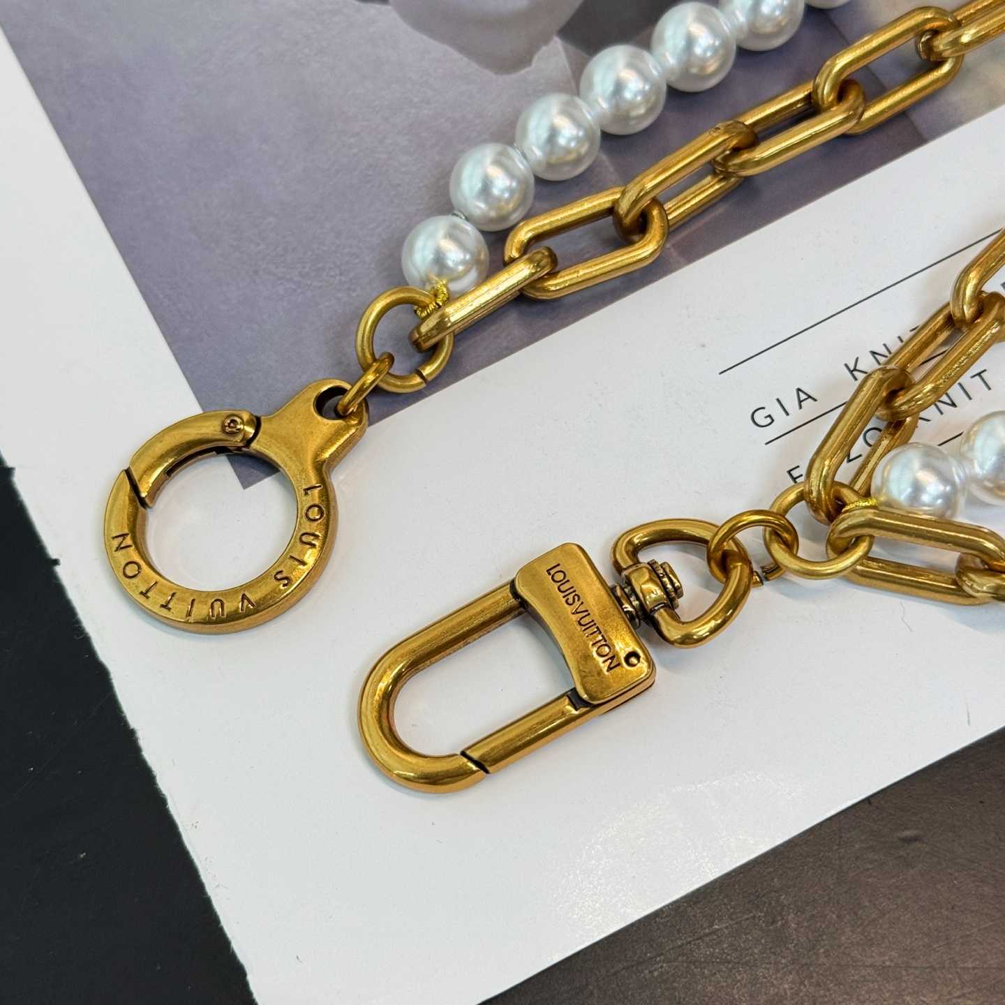 Louis Vuitton Pearls Mini Chain Belt   M03023 - DesignerGu