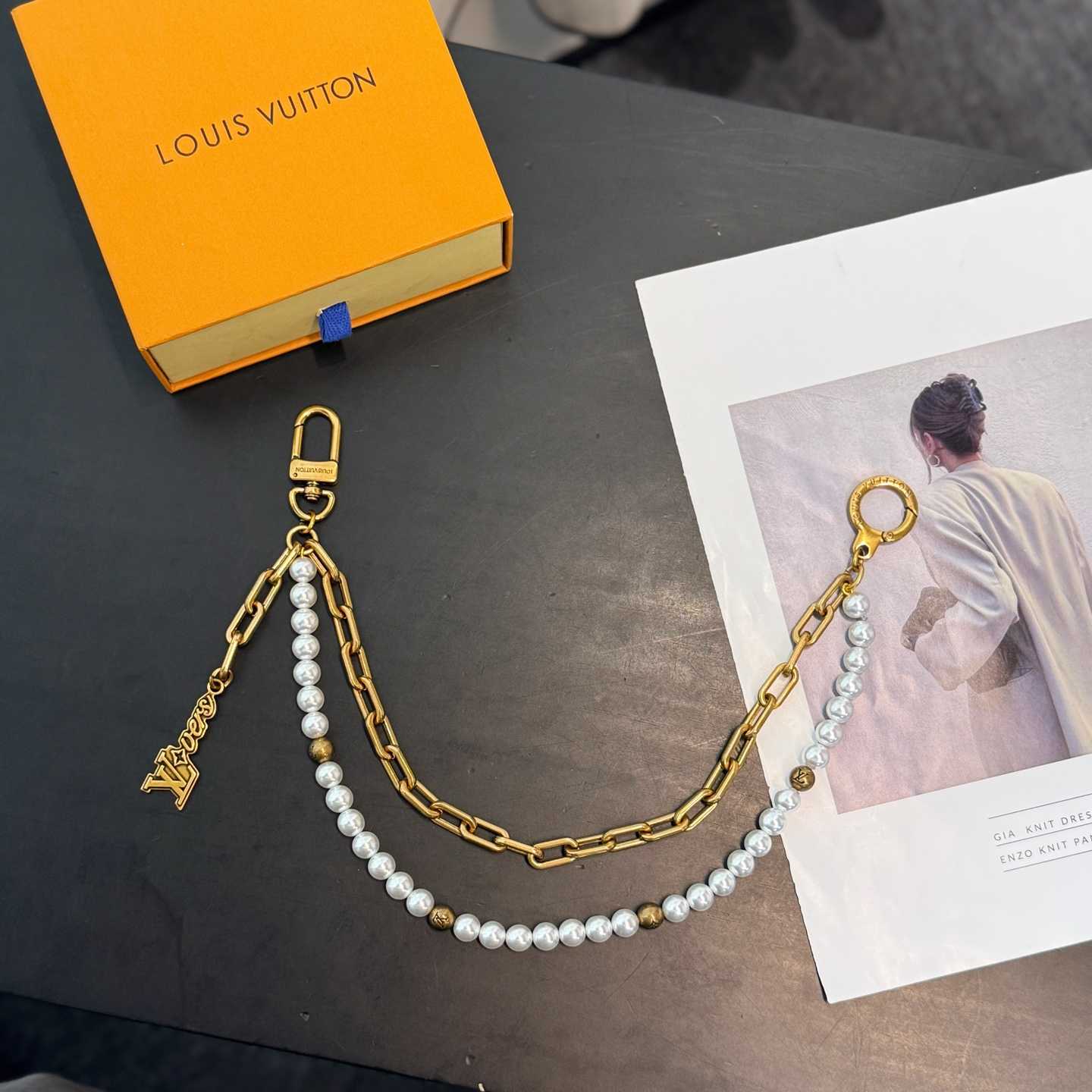 Louis Vuitton Pearls Mini Chain Belt   M03023 - DesignerGu