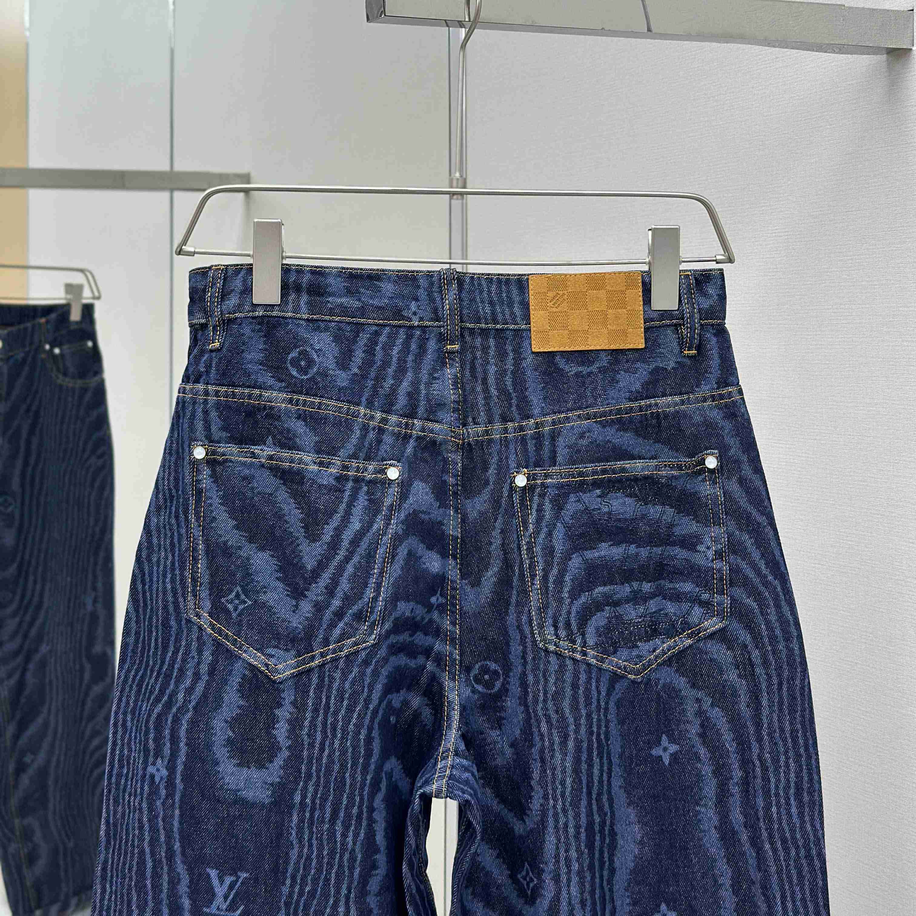 Louis Vuitton Cuffed Denim Skate Pants   1AHVBG - DesignerGu