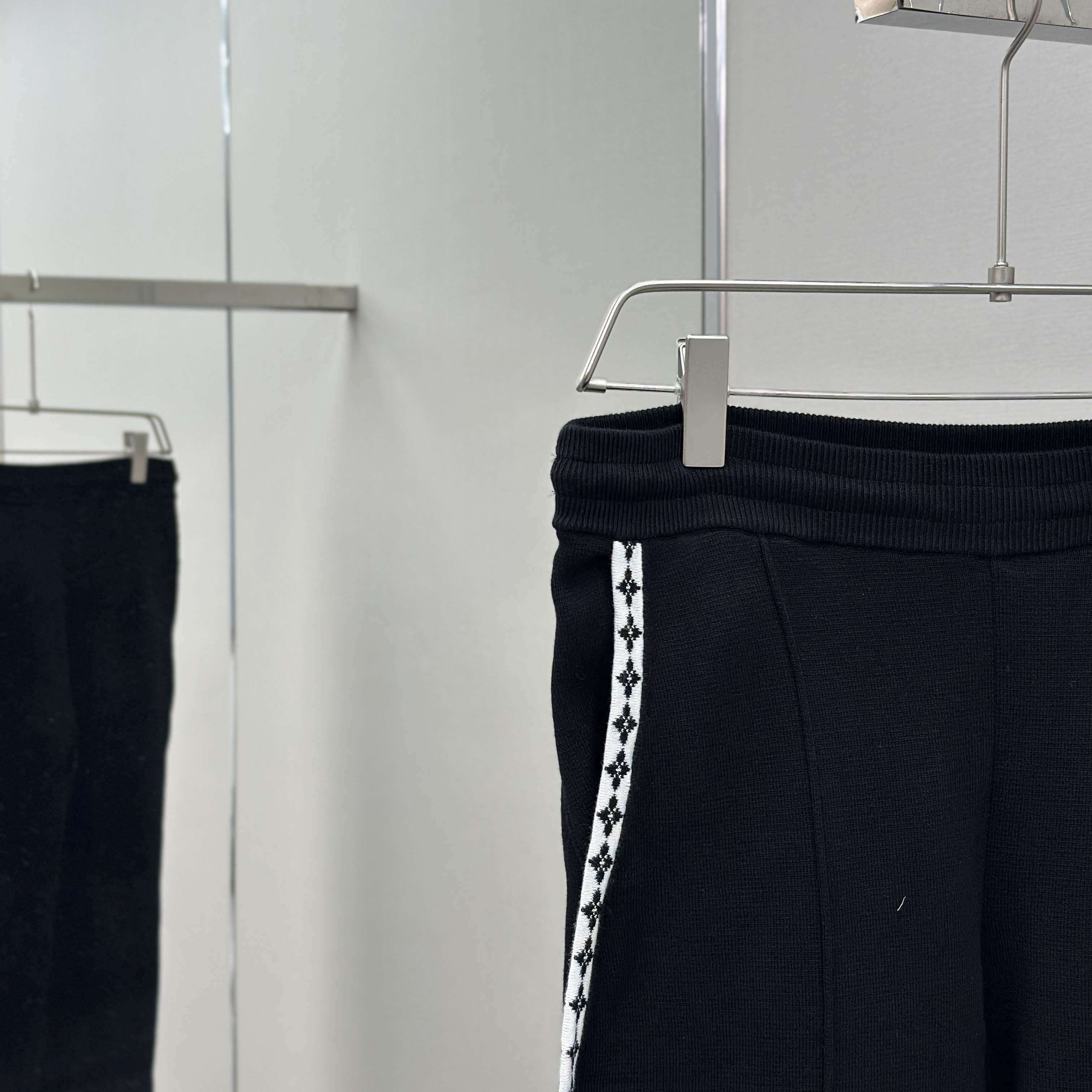 Louis Vuitton Preppy Knitted Wool Trousers   1AGTLU - DesignerGu