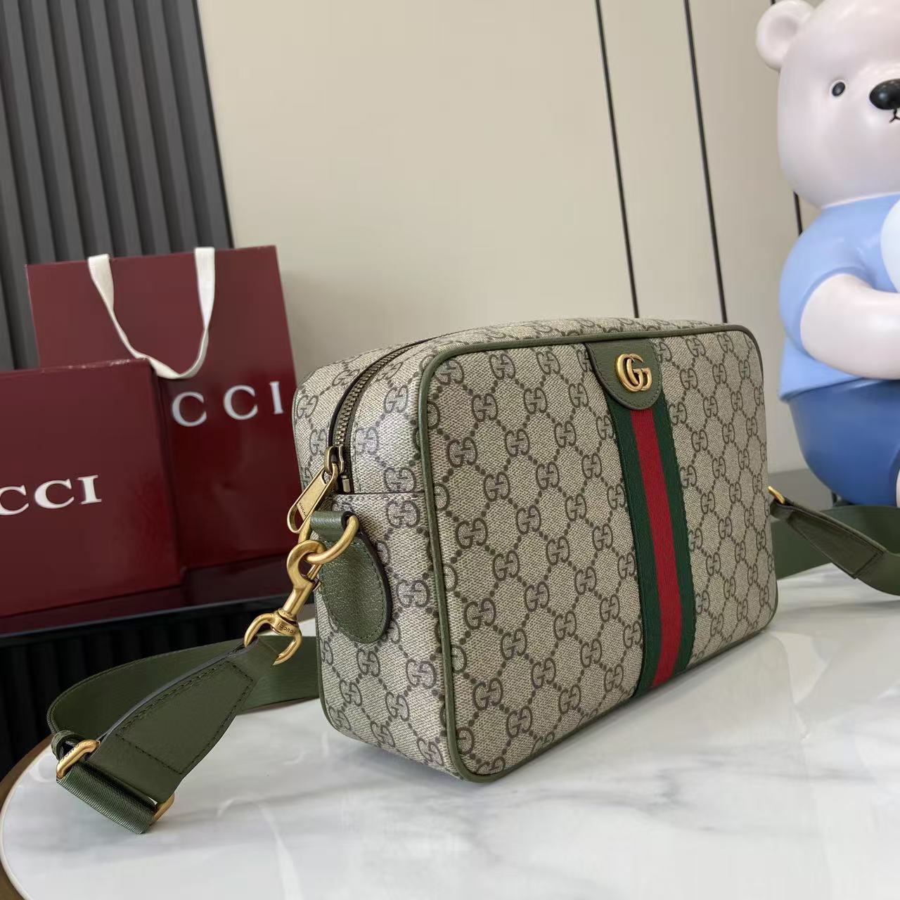 Gucci Ophidia Medium Crossbody Bag - DesignerGu