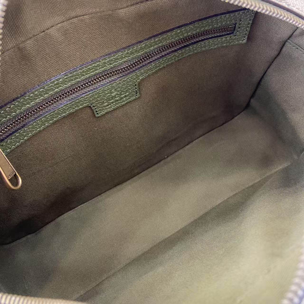 Gucci Ophidia Medium Crossbody Bag - DesignerGu