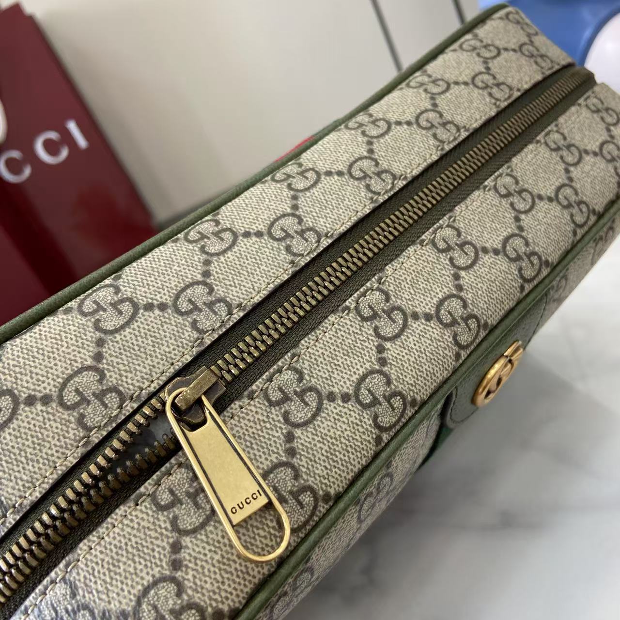 Gucci Ophidia Medium Crossbody Bag - DesignerGu
