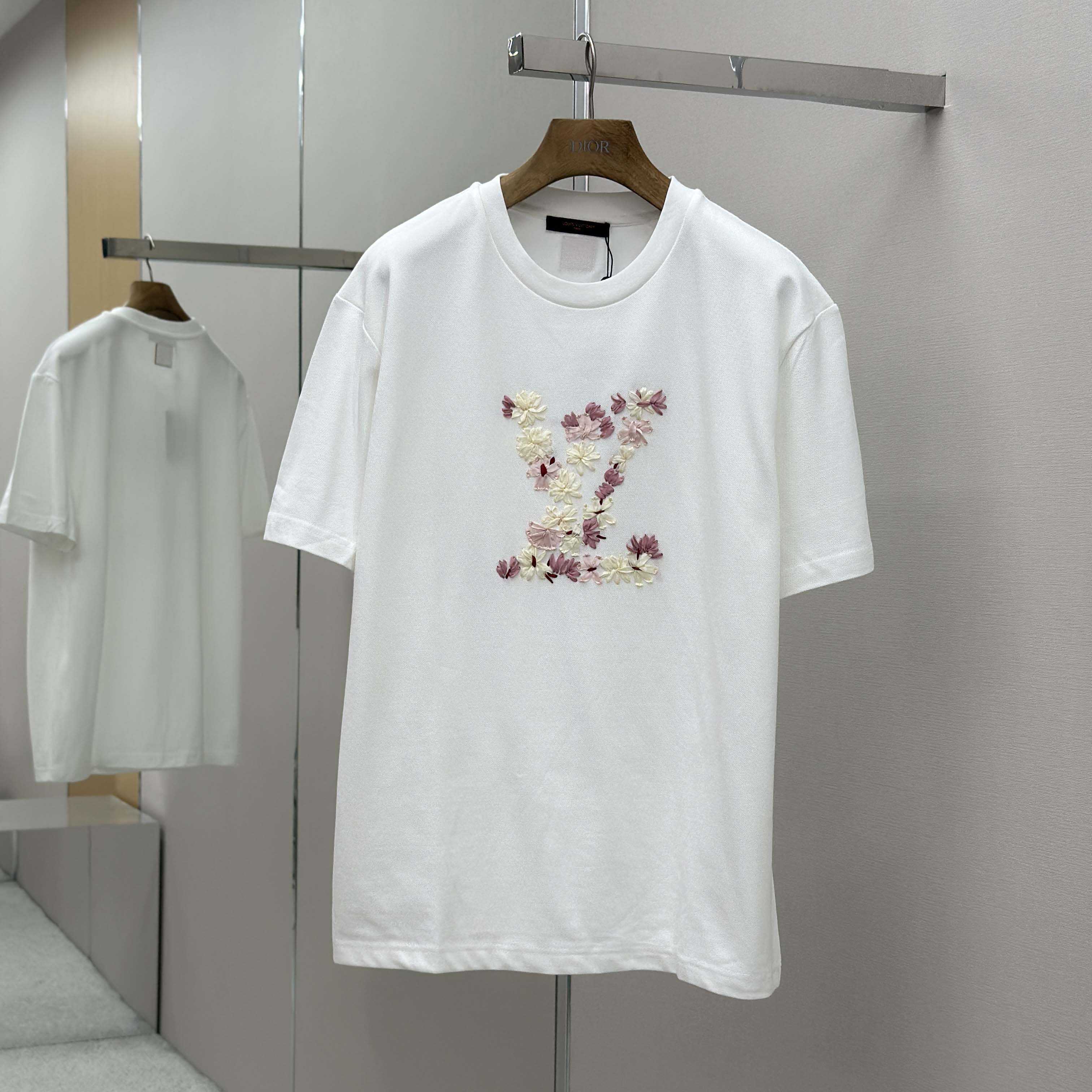 Louis Vuitton Embroidered T-Shirt   1AIMKH - DesignerGu