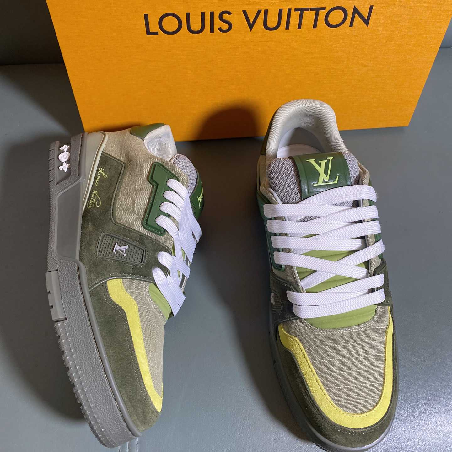 Louis Vuitton LV Trainer Outdoor Sneaker      1AHTG6 - DesignerGu