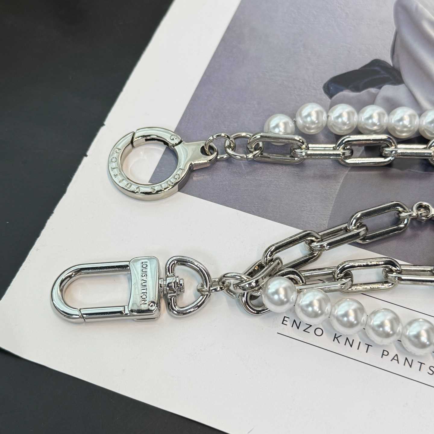 Louis Vuitton Pearls Mini Chain Belt   M03024 - DesignerGu