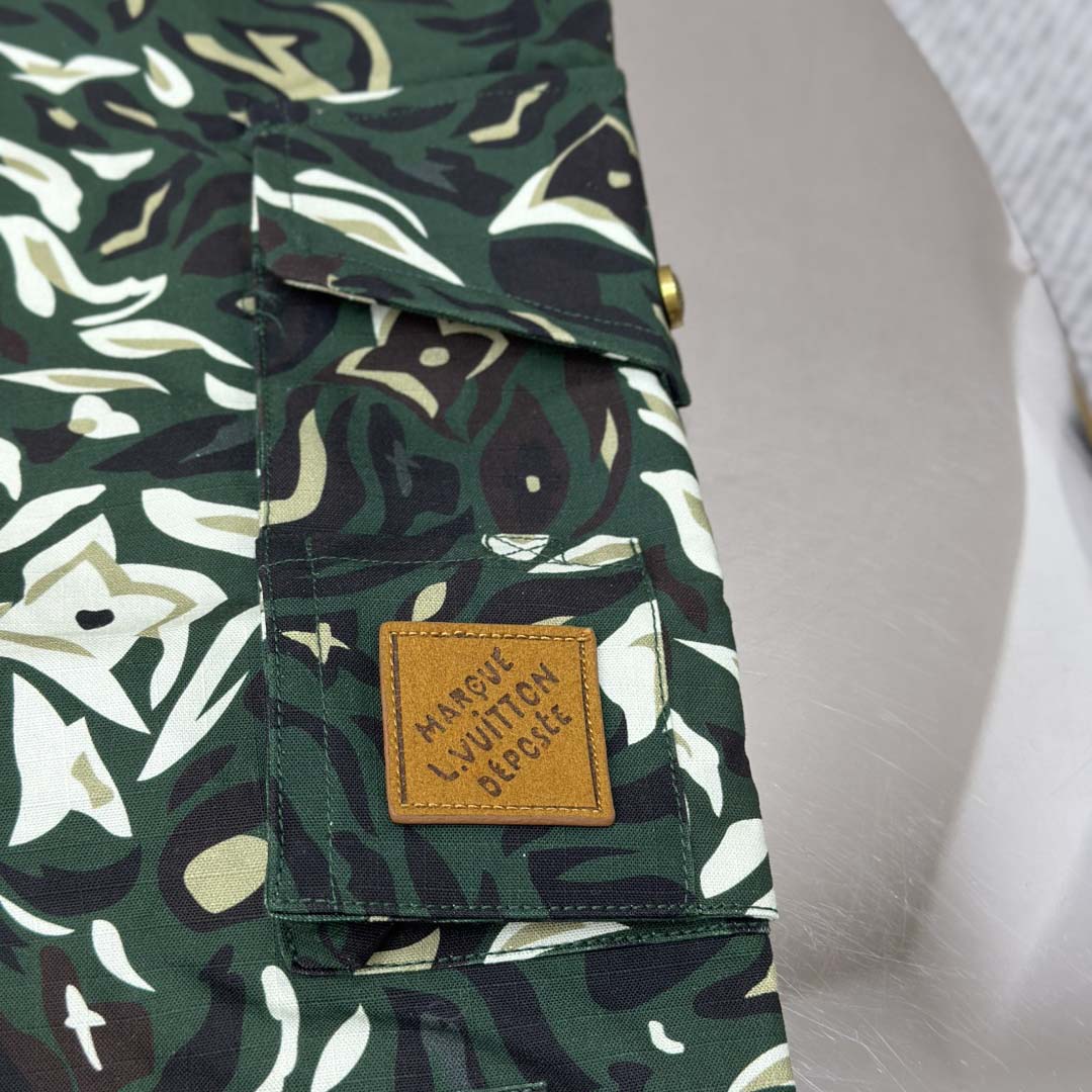 Louis Vuitton Multi Pocket Cargo Pants   1AIMEP - DesignerGu