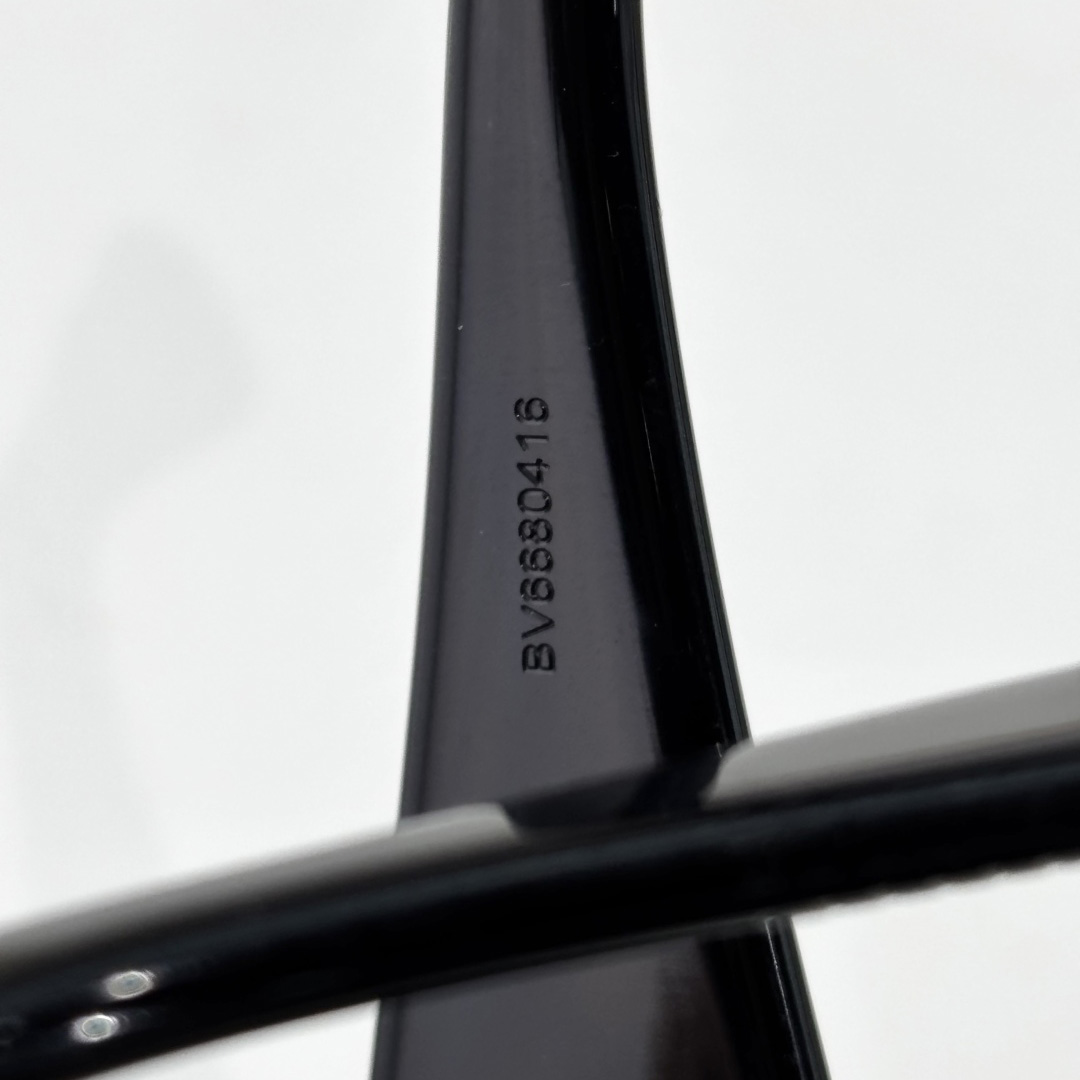 Bottega Veneta BV1362S Sunglasses    - DesignerGu