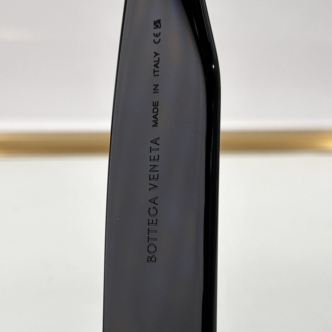 Bottega Veneta BV1362S Sunglasses    - DesignerGu