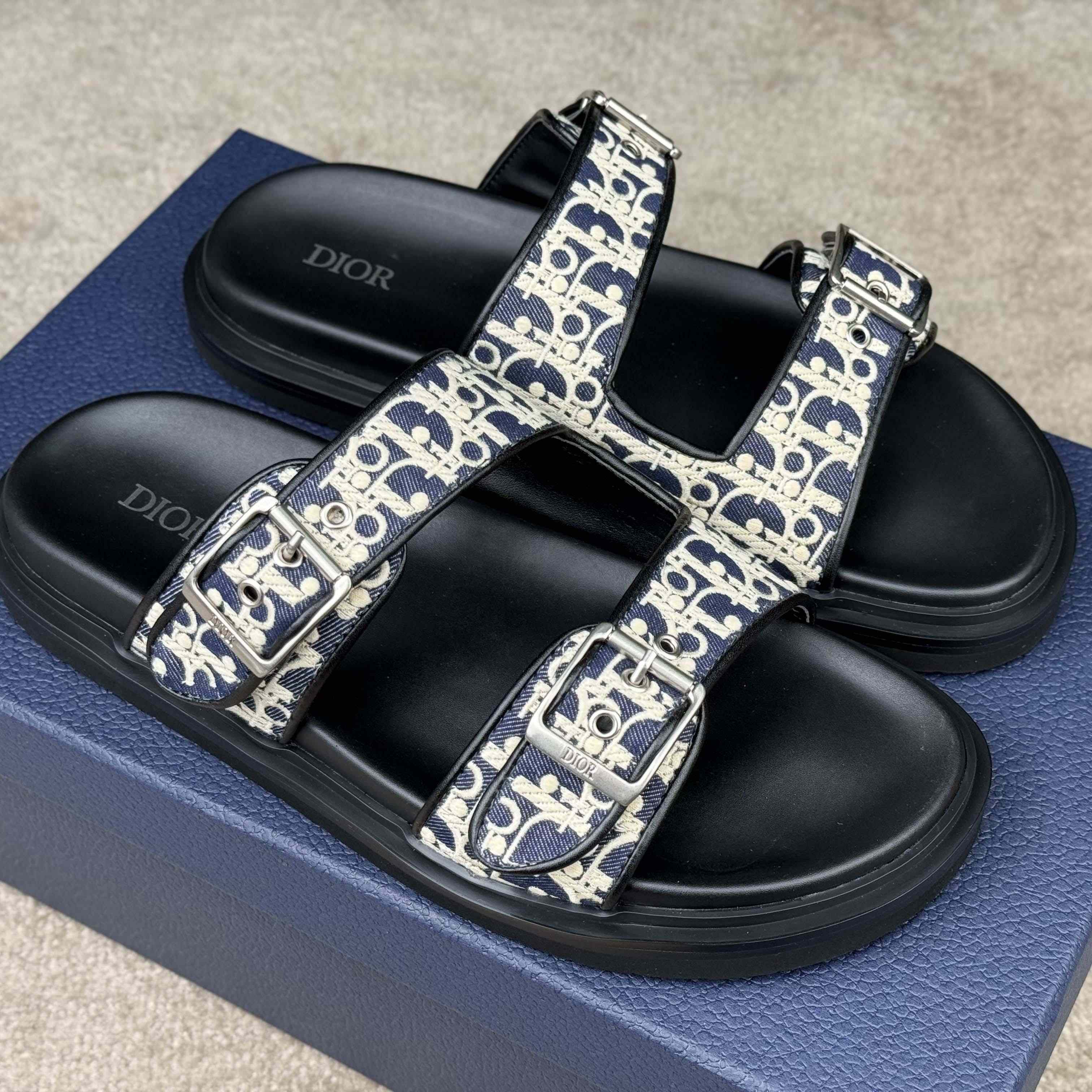 Dior Aqua Sandal  - DesignerGu