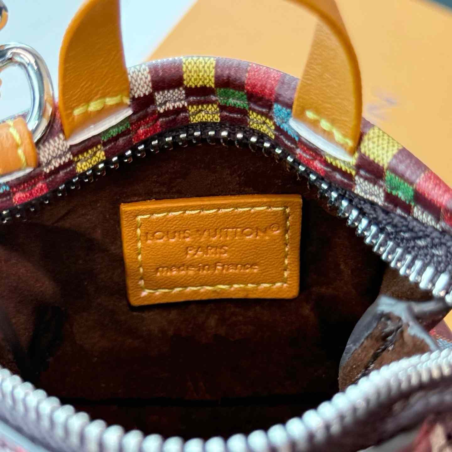 Louis Vuitton LV Mini Shopper Bag Charm    - DesignerGu
