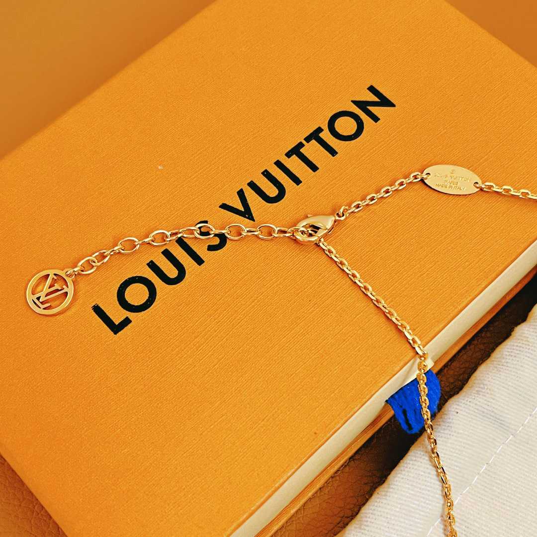 Louis Vuitton LV Picks Pendant - DesignerGu