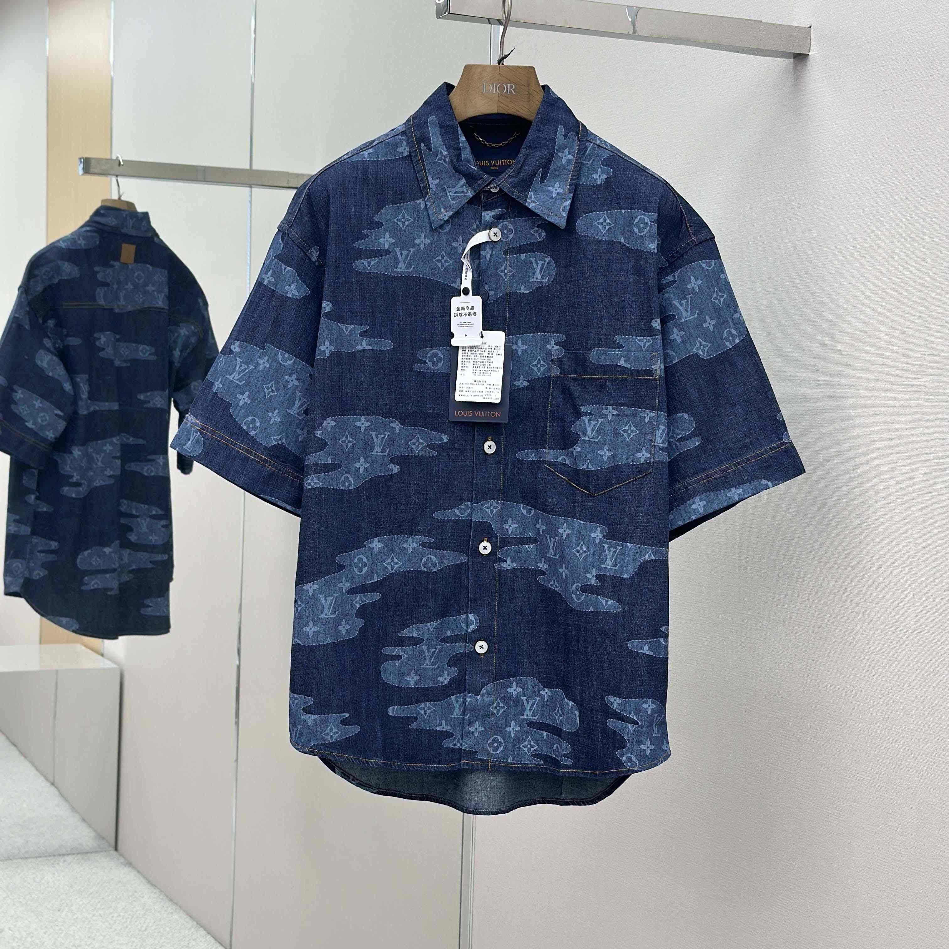 Louis Vuitton Monogram Short-Sleeved Chambray Shirt   1AIMJ8 - DesignerGu