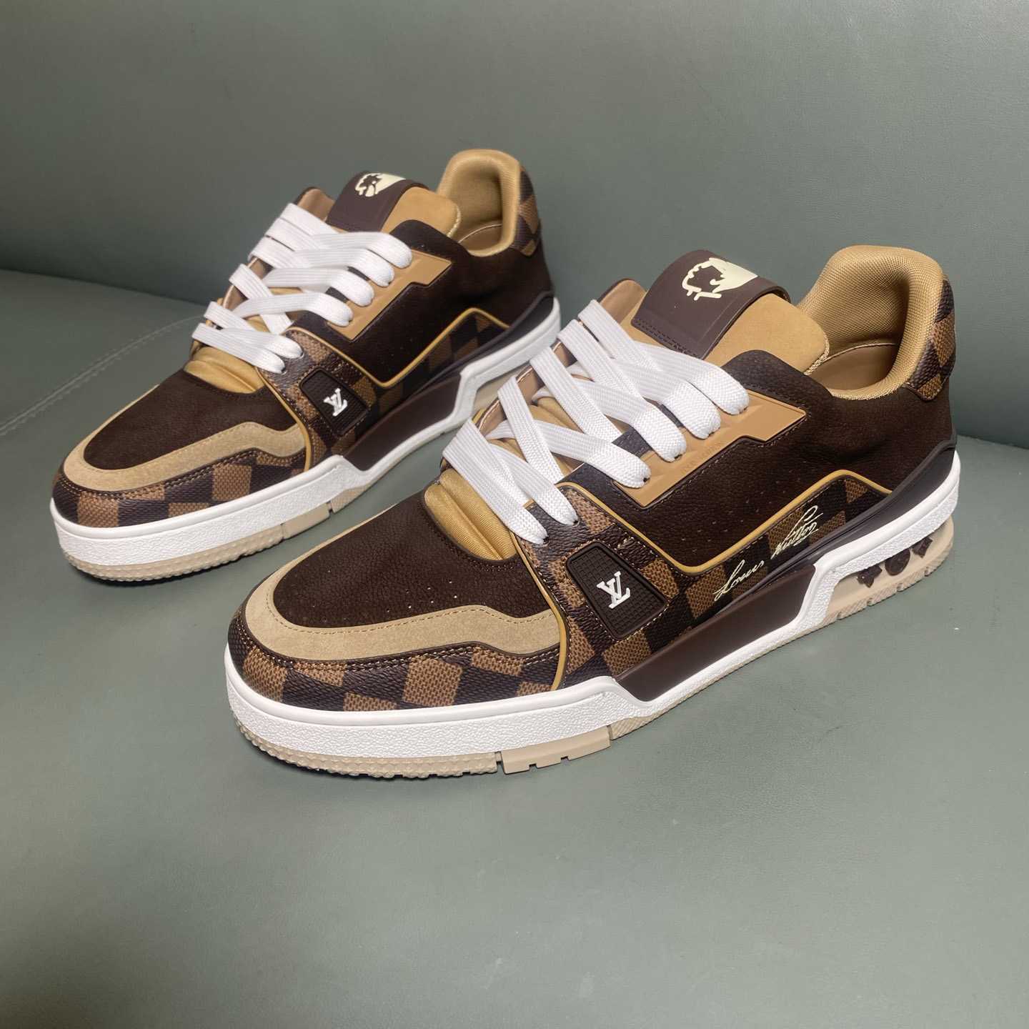 Louis Vuitton LV Trainer Sneaker     1AIN14 - DesignerGu