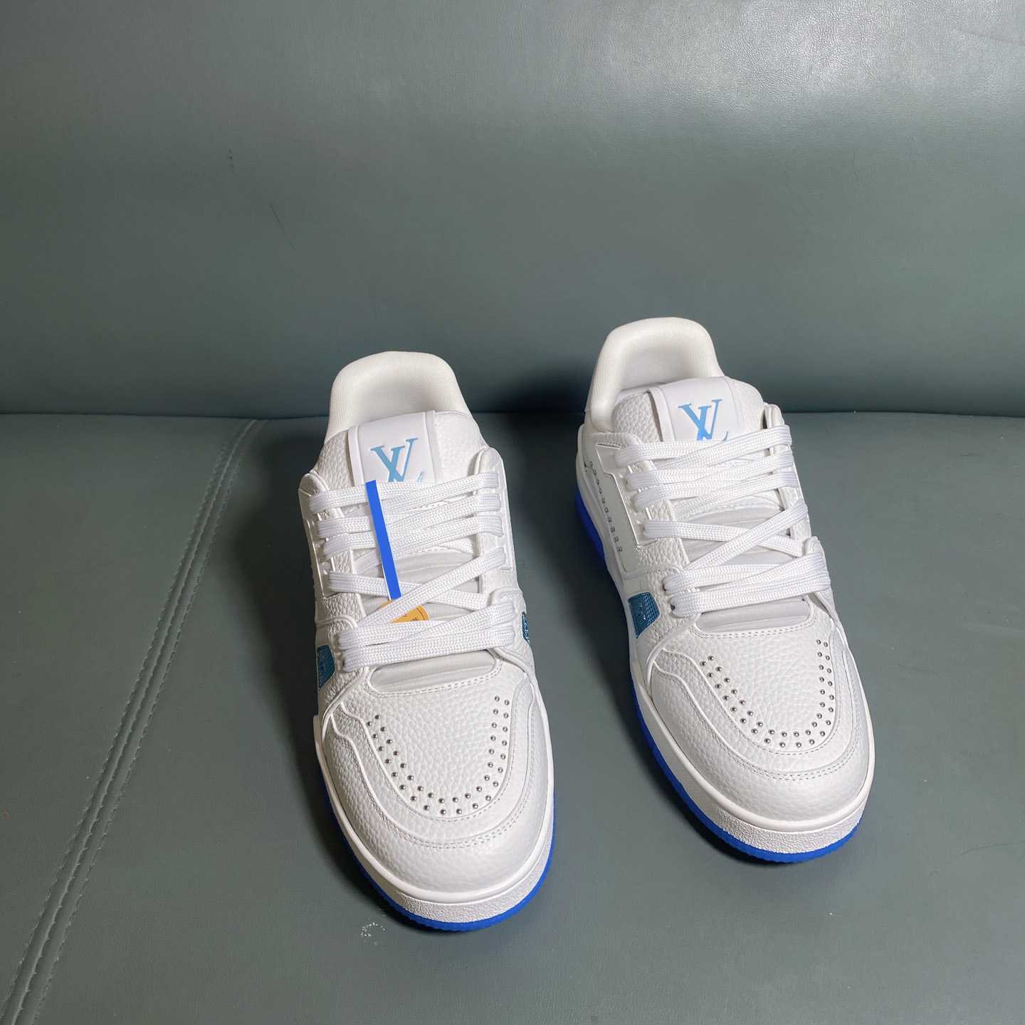 Louis Vuitton LV Trainer Sneaker     1AHTHV - DesignerGu