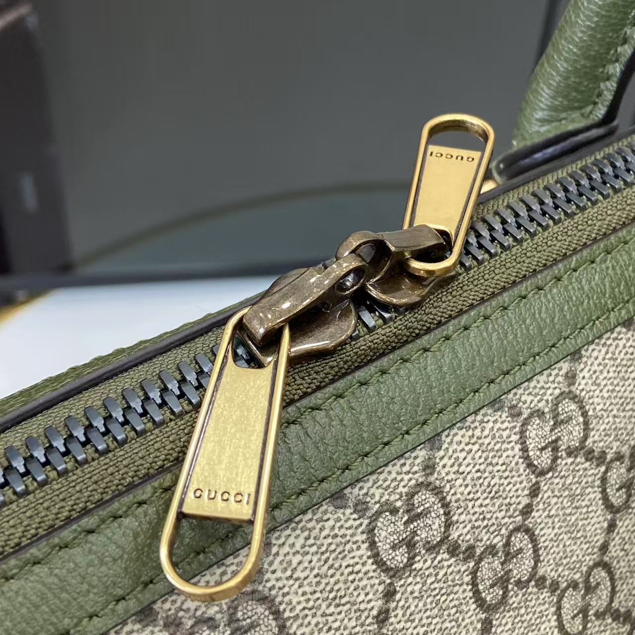 Gucci Savoy Medium Duffle Bag - DesignerGu
