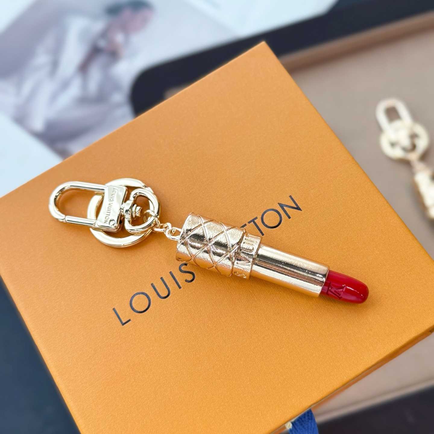 Louis Vuitton LV Lipstick Bag Charm   M03006 - DesignerGu
