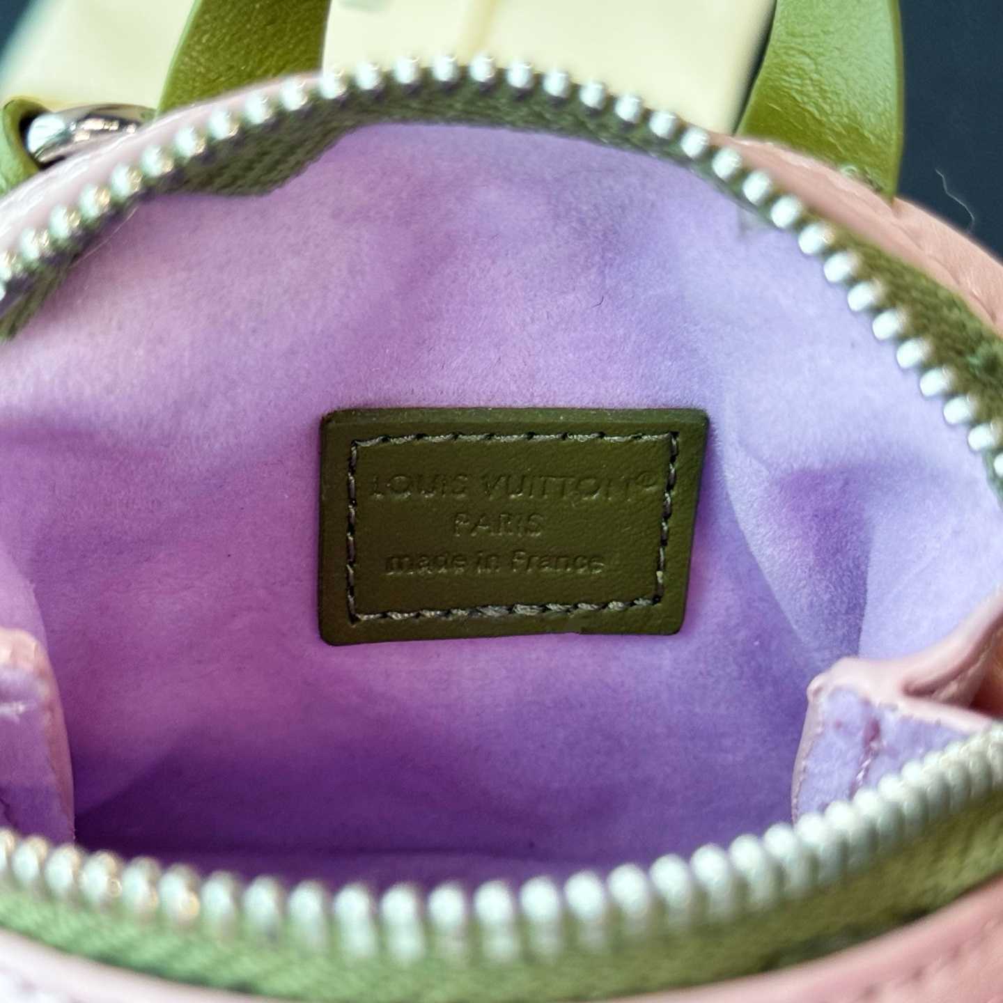 Louis Vuitton LV Mini Shopper Bag Charm   M03136 - DesignerGu